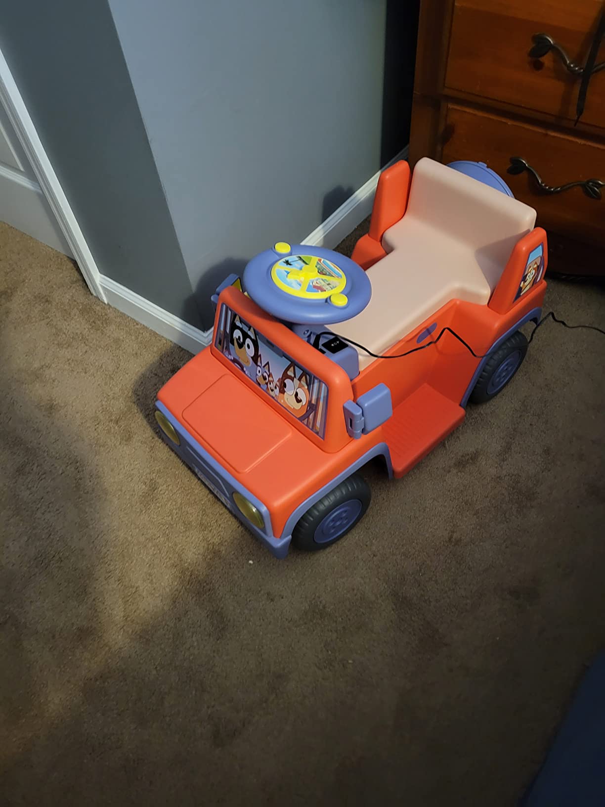 Bluey - 6V Kids Ride-On Car with Rechargeable Battery and Interactive customer photo 2