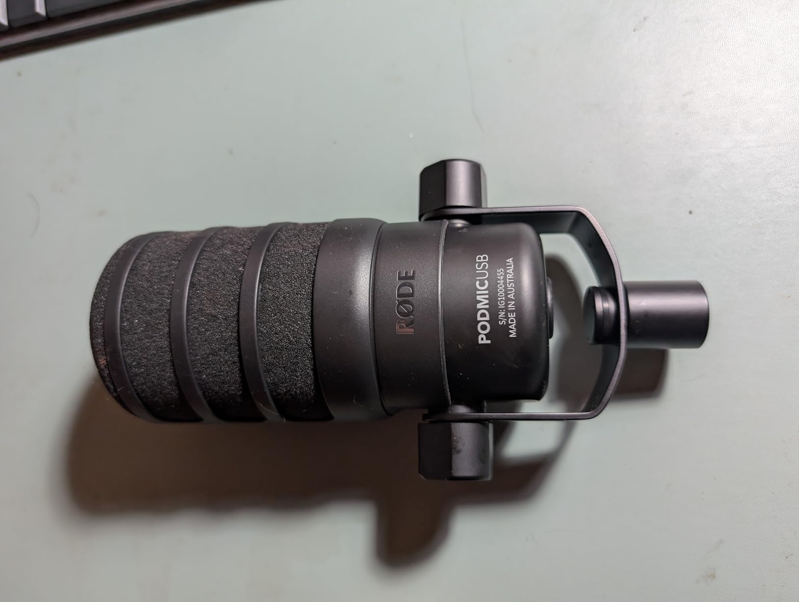 RØDE PodMic USB Dynamic Broadcast Microphone, XLR + USB-C customer photo 2