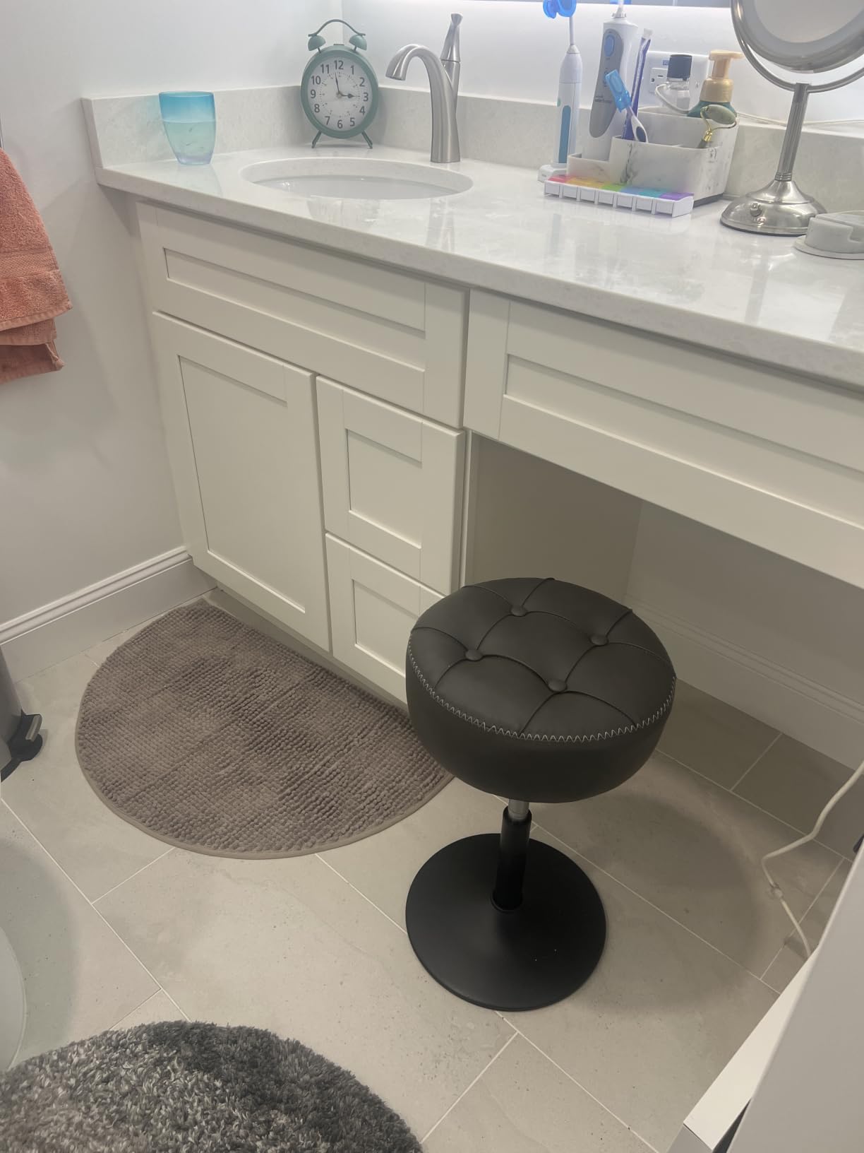 LUE BONA Adjustable Vanity Stool, 360 Swivel Chair for Makeup Room, White Faux Leather Stool for Bathroom & Living Room customer photo 1