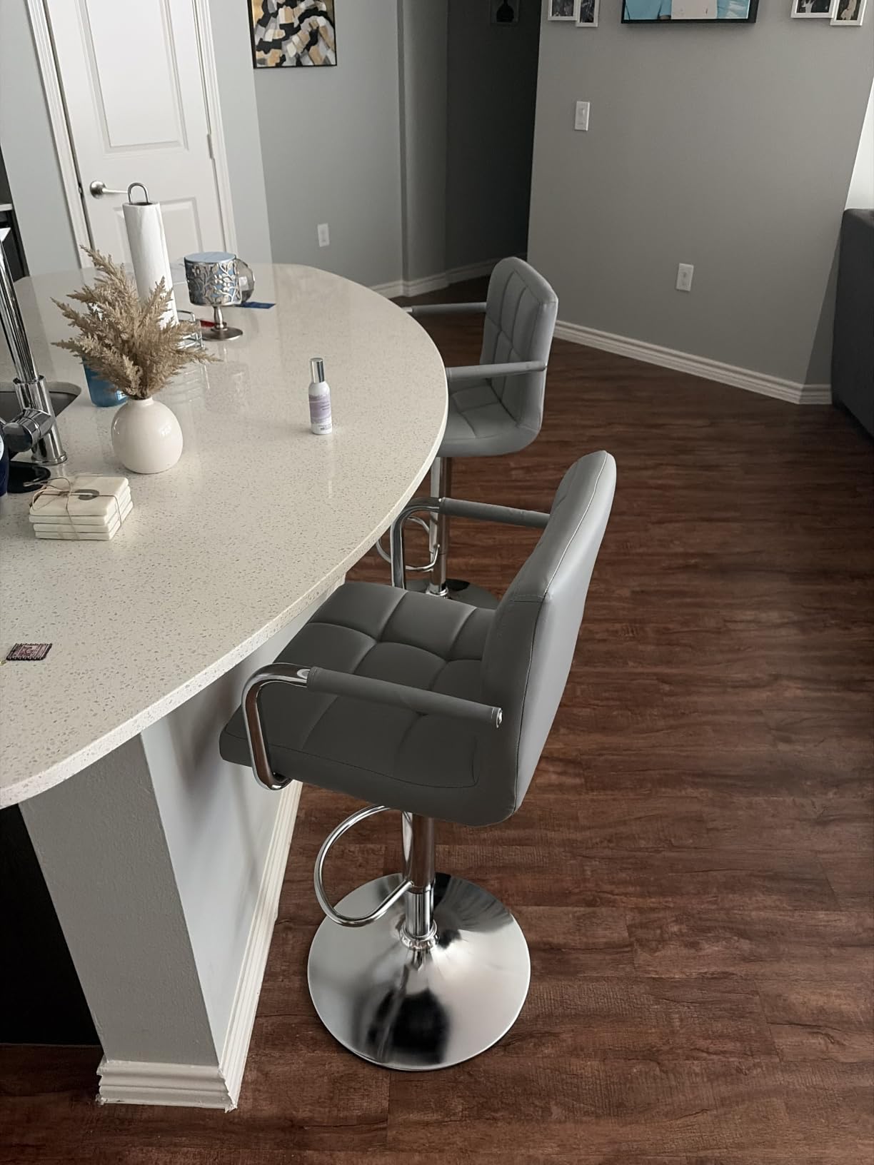 Yaheetech Bar Stools Set of 2 with Backs, Height Adjustable, Retro Brown customer photo 2