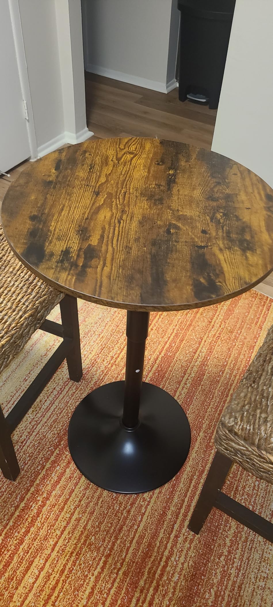 HOOBRO Bar Table, Height-Adjustable Round Pub Table 27-35.4 Inches with Sturdy Base, Modern Style, Easy to Assemble, Suitable for Small Space, Rustic and Black BF58BT01G1 customer photo 1