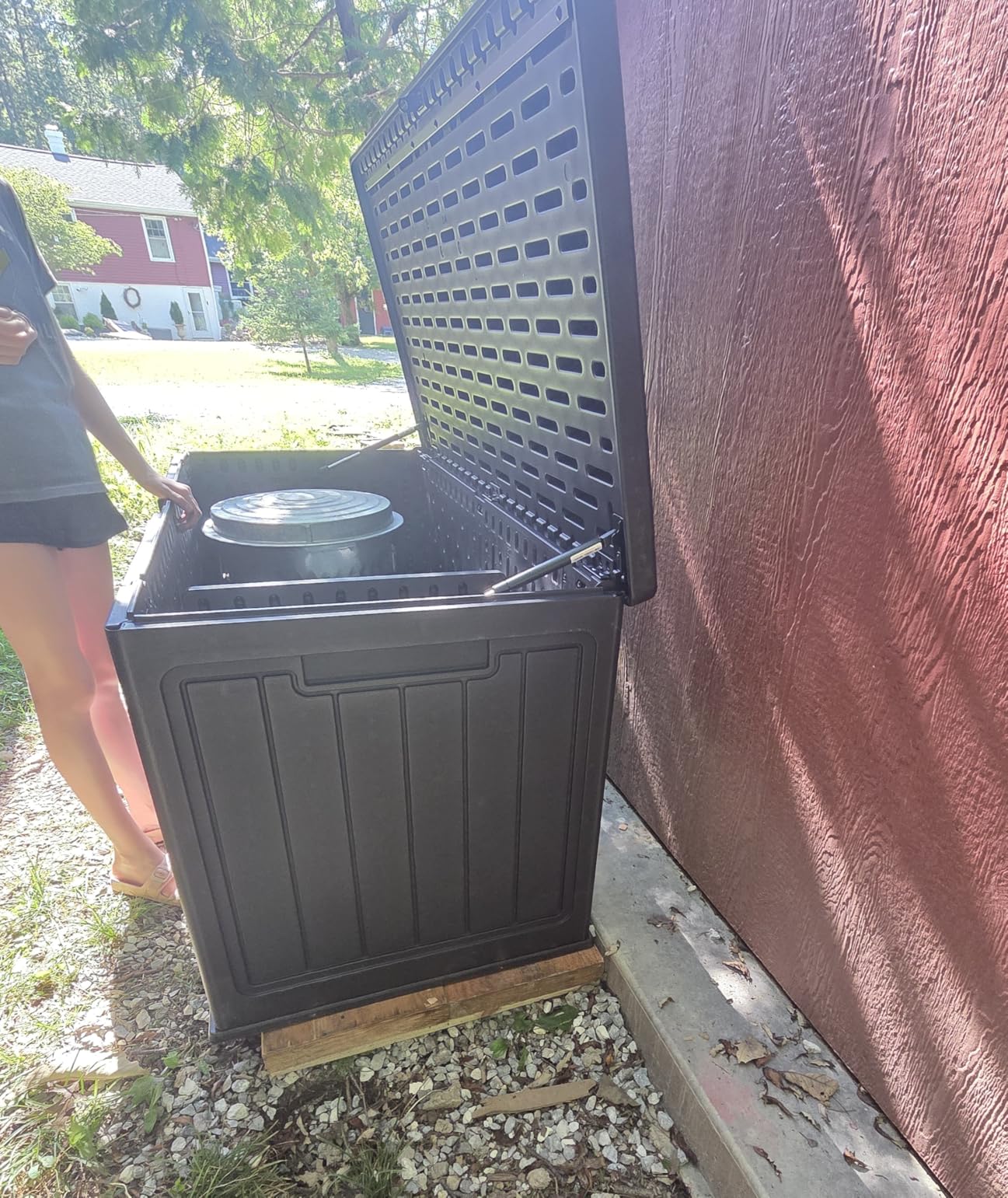 JUMMICO 31 Gallon Resin Deck Box Waterproof Outdoor Storage Boxes customer photo 1