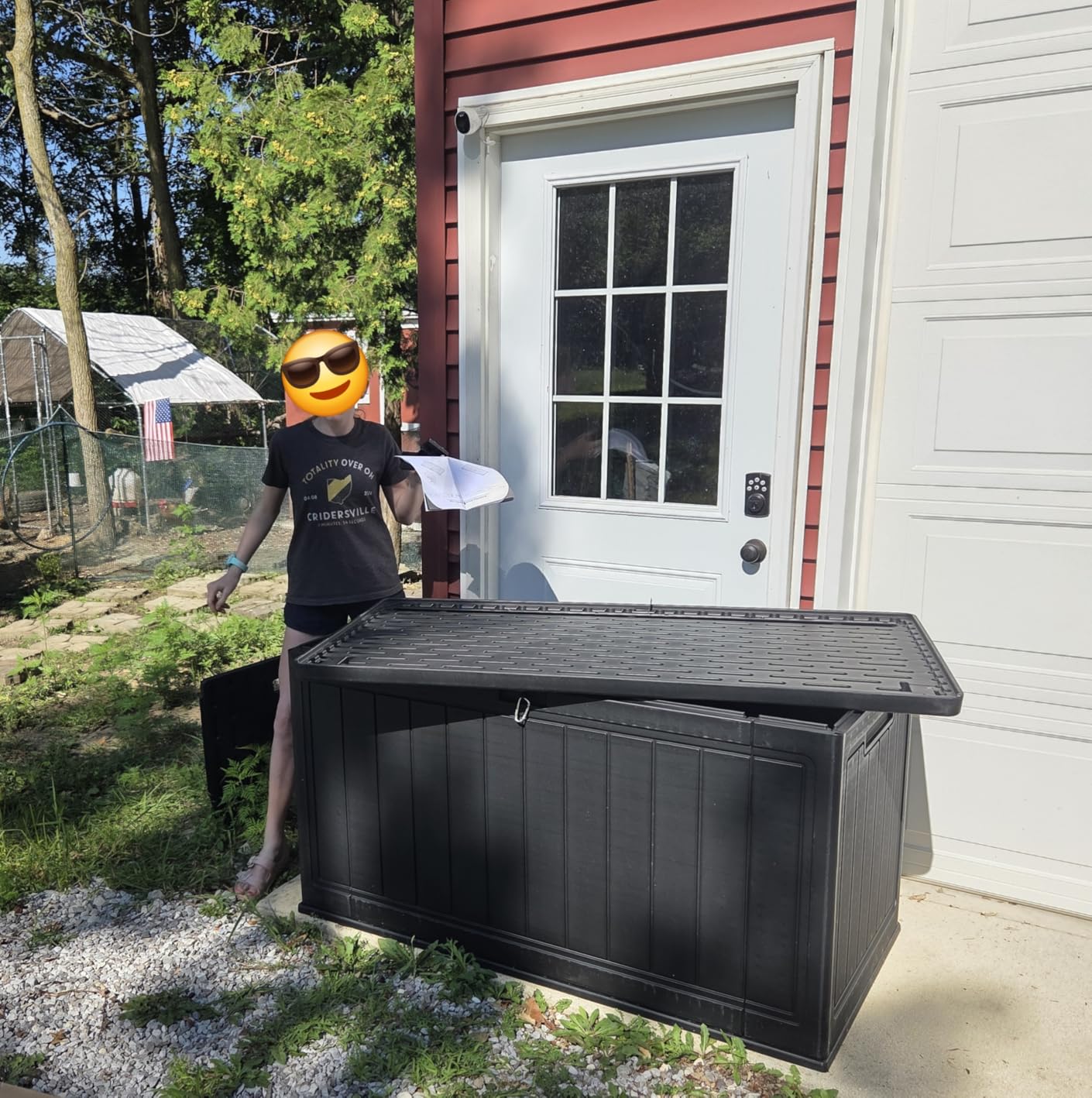 JUMMICO 31 Gallon Resin Deck Box Waterproof Outdoor Storage Boxes customer photo 2
