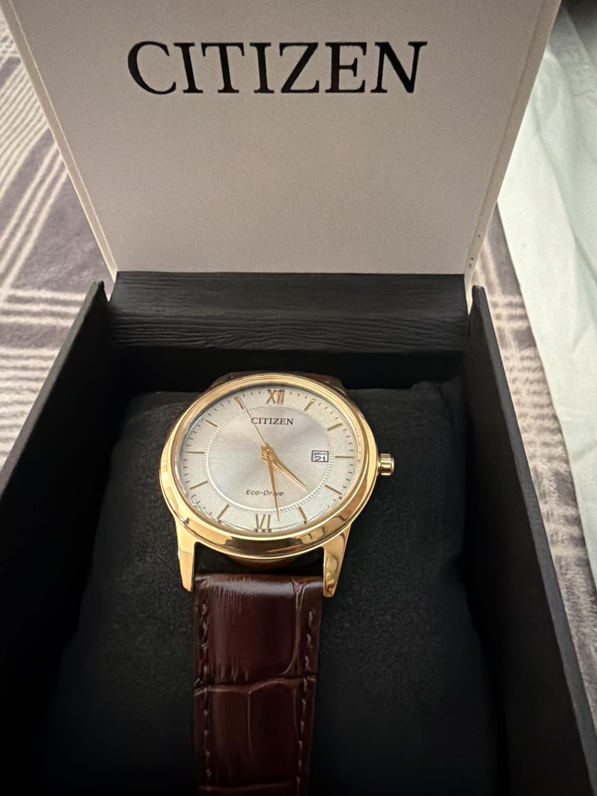 Citizen Men's Classic Eco-Drive Leather Strap Watch, 3-Hand Date customer photo 2