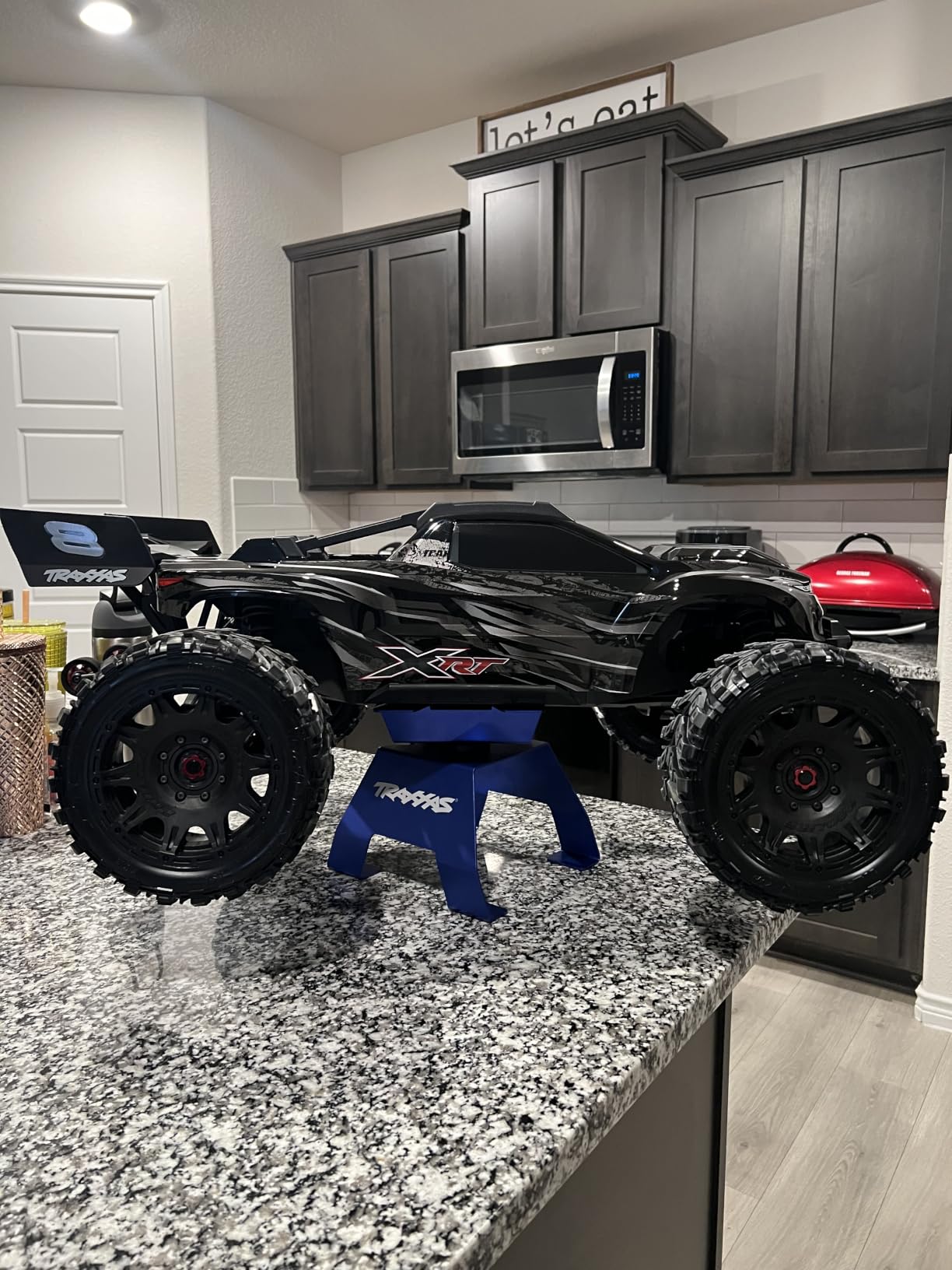 Traxxas XRT 8s 4X4 Racing Monster Truck (Green) customer photo 2