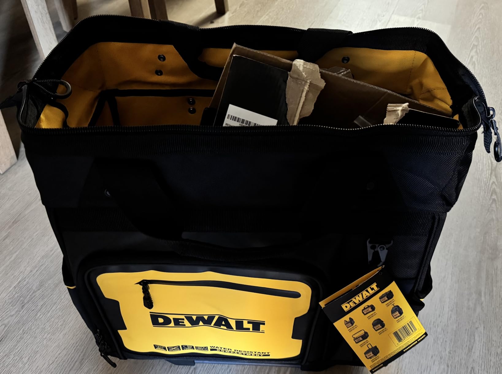 DEWALT 18 Inch Rolling Tool Storage Bag with 27 Pockets (DWST560107) customer photo 1