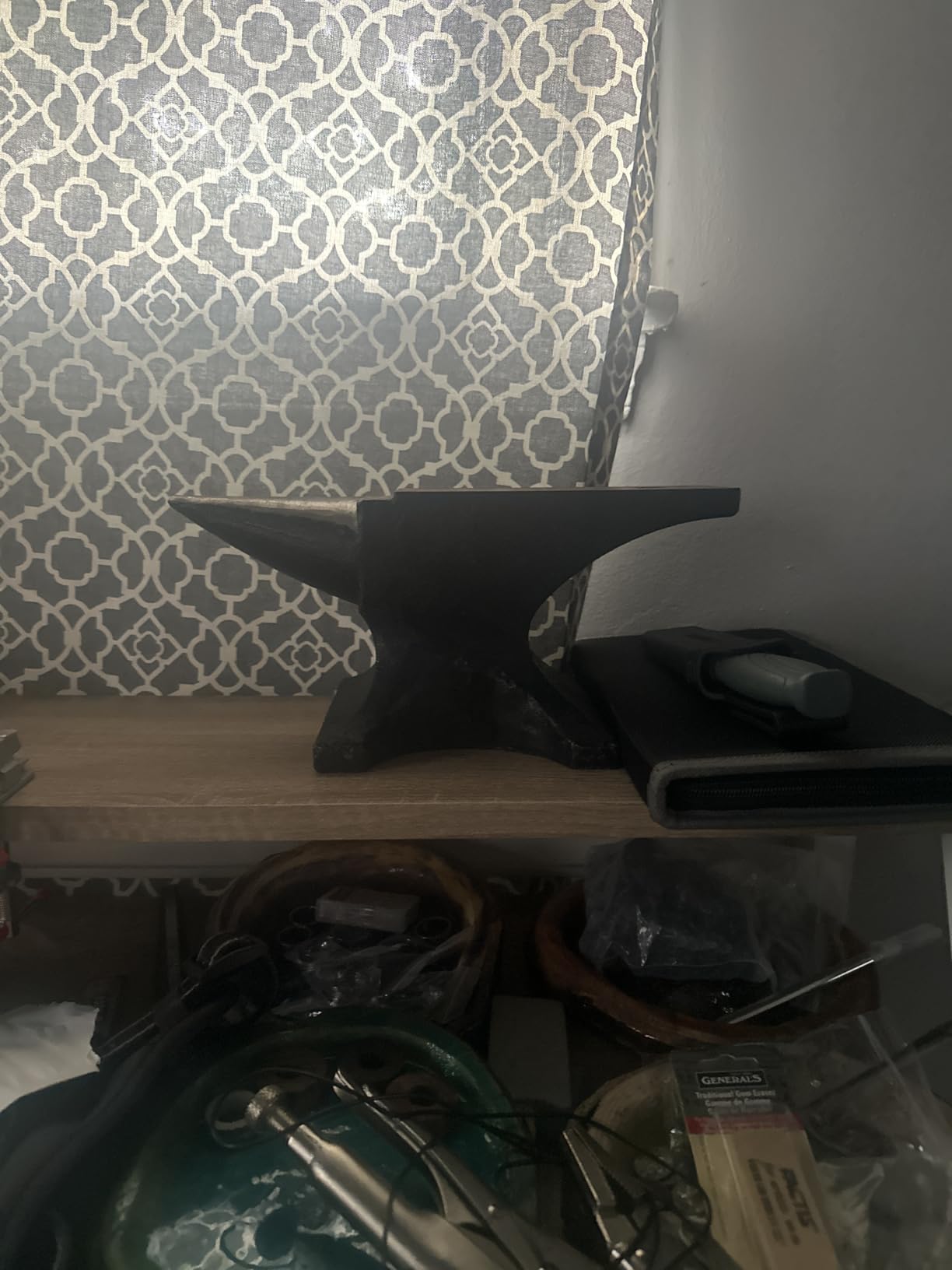 VEVOR Single Horn Anvil 44Lbs Steel Anvil Blacksmith for Sale Forge Tools and Equipment Anvil Rugged Round and Square Hole Horn Anvil Blacksmith Jewelers Metalsmith Blacksmith Tool customer photo 2