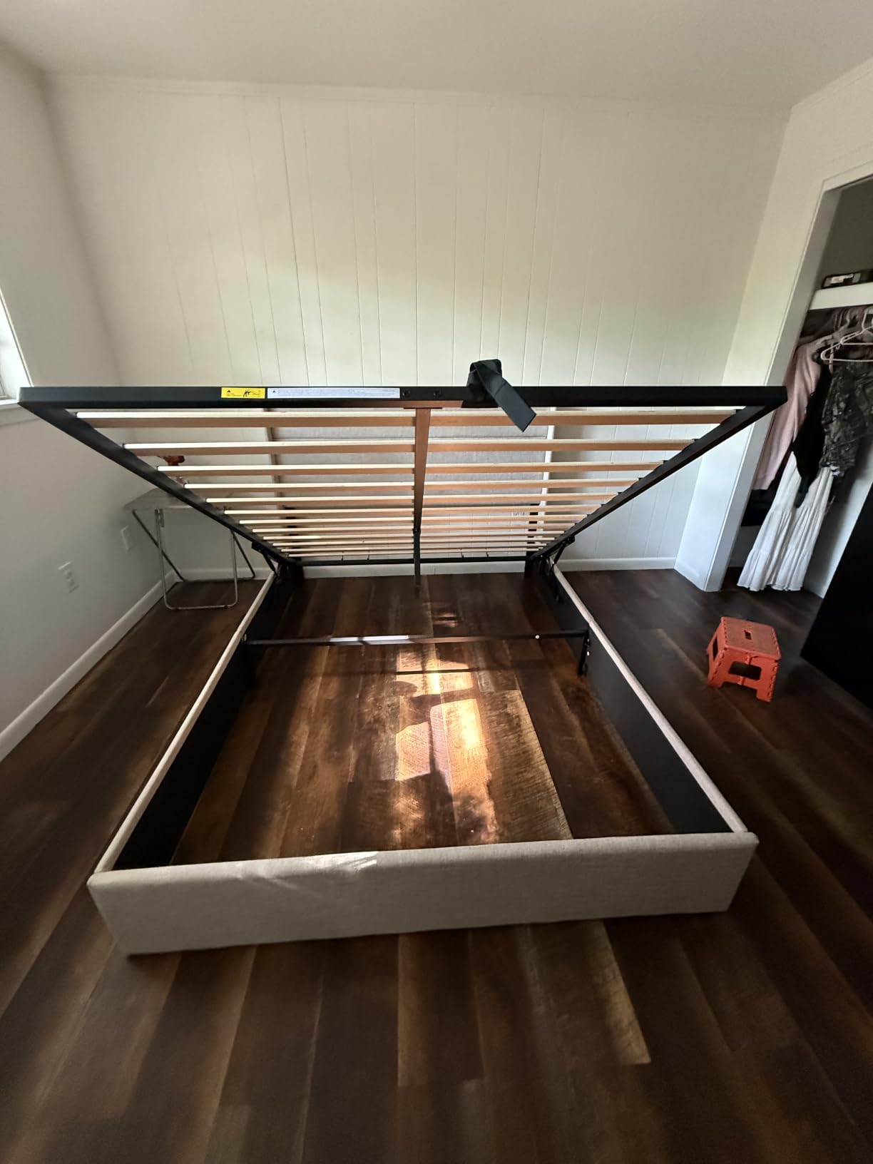 Allewie King Size Lift Up Hydraulic Storage Bed Frame Light Beige customer photo 2