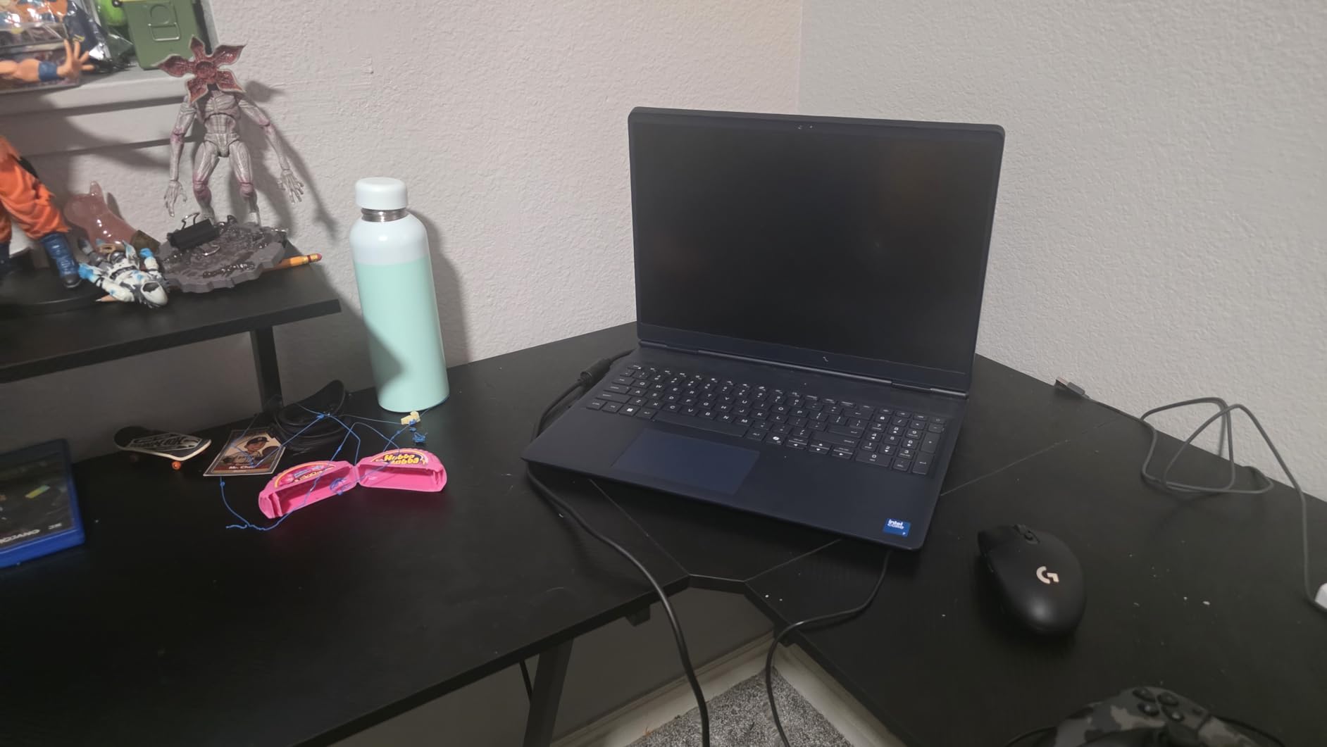 Alienware 16 Aurora Gaming Laptop, RTX 5050, Intel Core 7 240H customer photo 1
