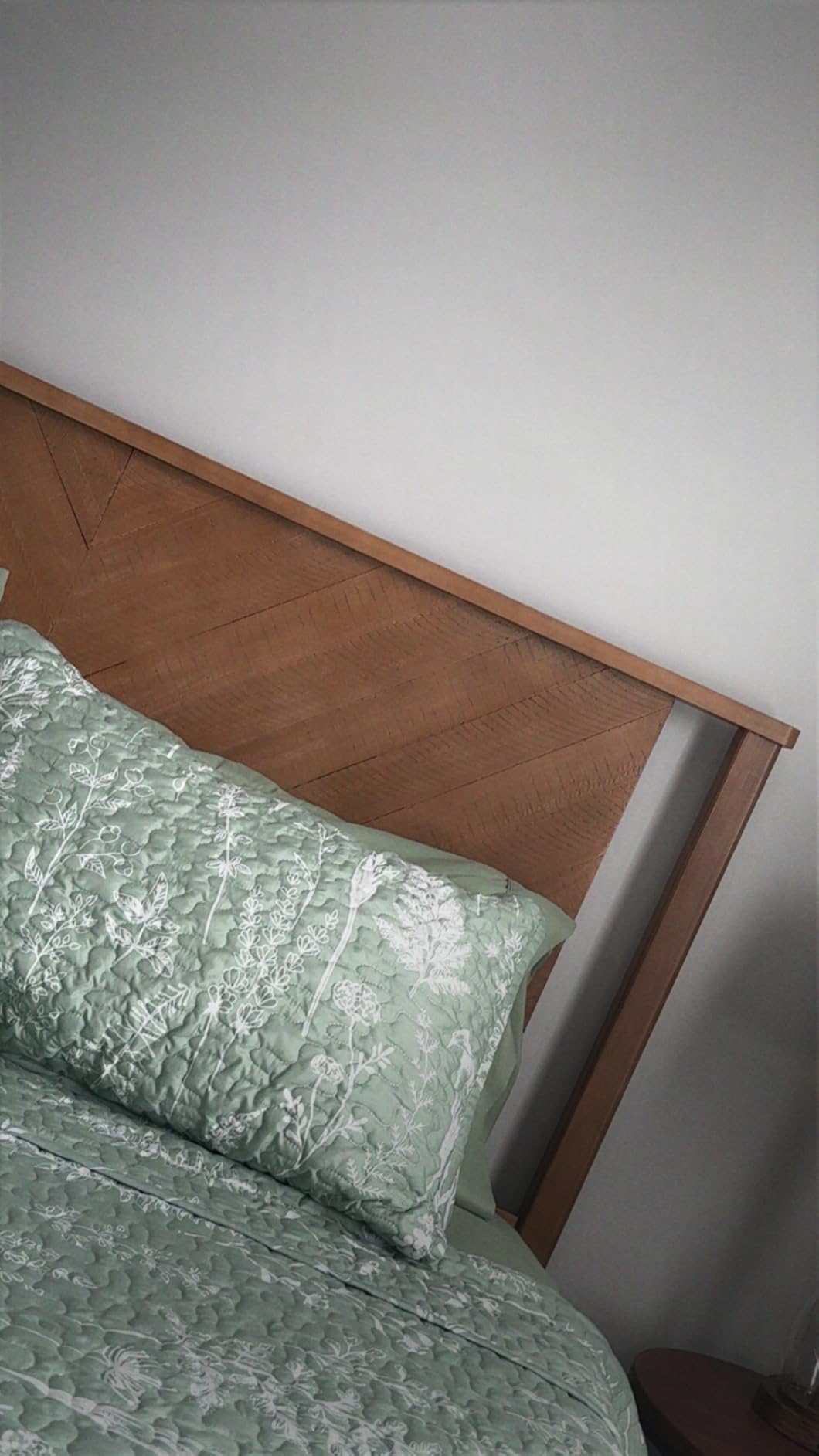 Bme Vivian 14 Inch Deluxe Bed Frame with Headboard, Rustic & Scandinavian Style with Solid Acacia Wood, No Box Spring Needed, 12 Strong Wood Slat Support, Easy Assembly, Queen, Rustic Golden Brown customer photo 2