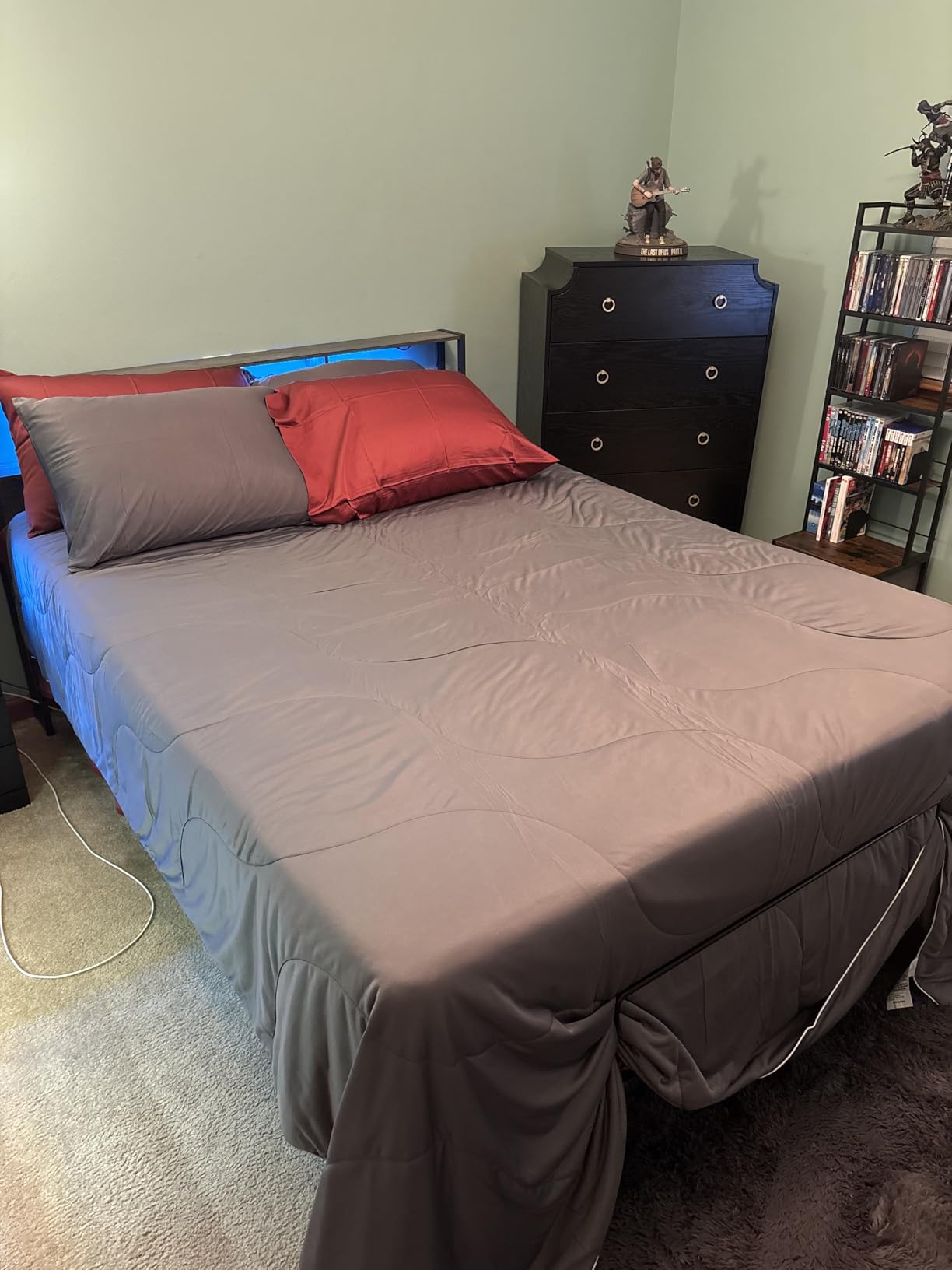 Tami Tami T600 Adjustable Bed Frame Queen Size with Remote & Massage - Electric Beds Bases, Zero Gravity, Dual Side USB, Side Pockets, Nightlight, Quiet Motor, Wireless Remote, 5 Min Easy Assembly customer photo 2