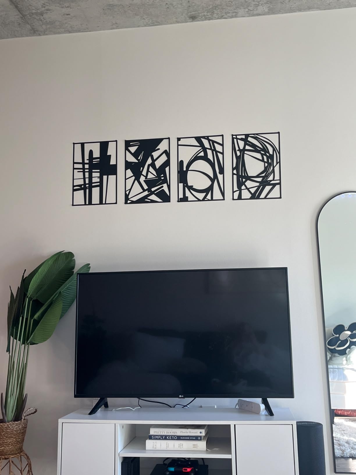 Glamativity 4 Pack Black Abstract Metal Wall Art, Minimalist Décor Single Line Art Wall Décor, 3D Textured Metal Wall Sculptures, for Living Room Bedroom Bathroom Study Room (Black Abstract, M Size 16 x 11'') customer photo 2