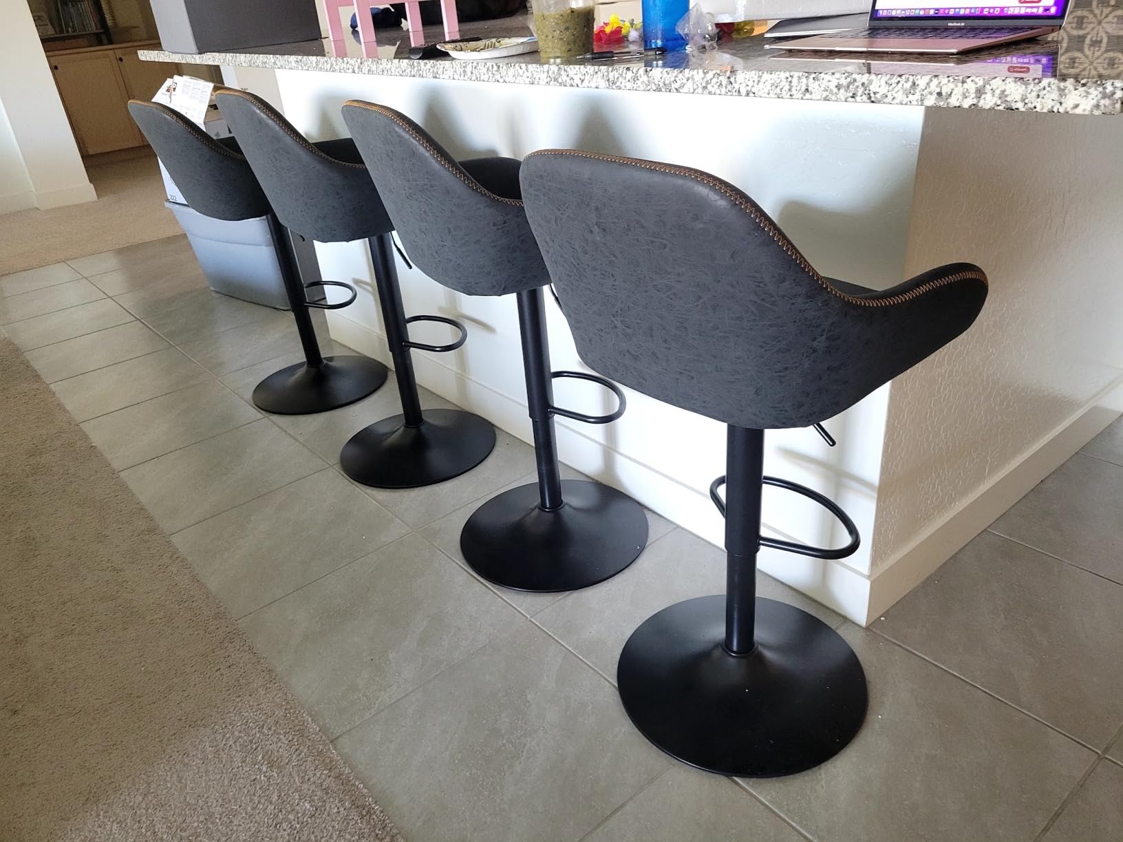 Yaheetech Bar Stools Set of 4, Adjustable Swivel PU Leather, Retro Brown customer photo 2