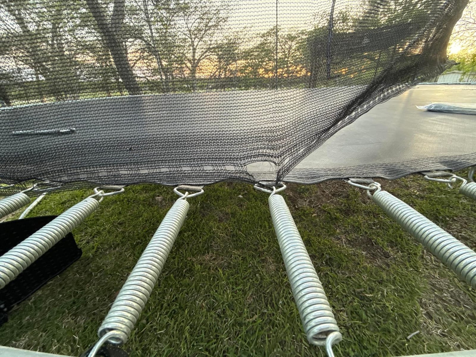 Trampoline Net Replacement Trampoline Safety Round Frame Enclosure Weather Resistant Breathable Net with Double Headed Zippers customer photo 1
