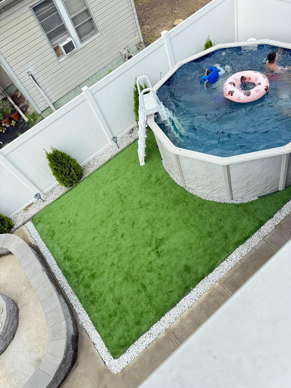 Lake Effect Pools 'Bermuda' 24 ft Round Above Ground Swimming Pool customer photo 1