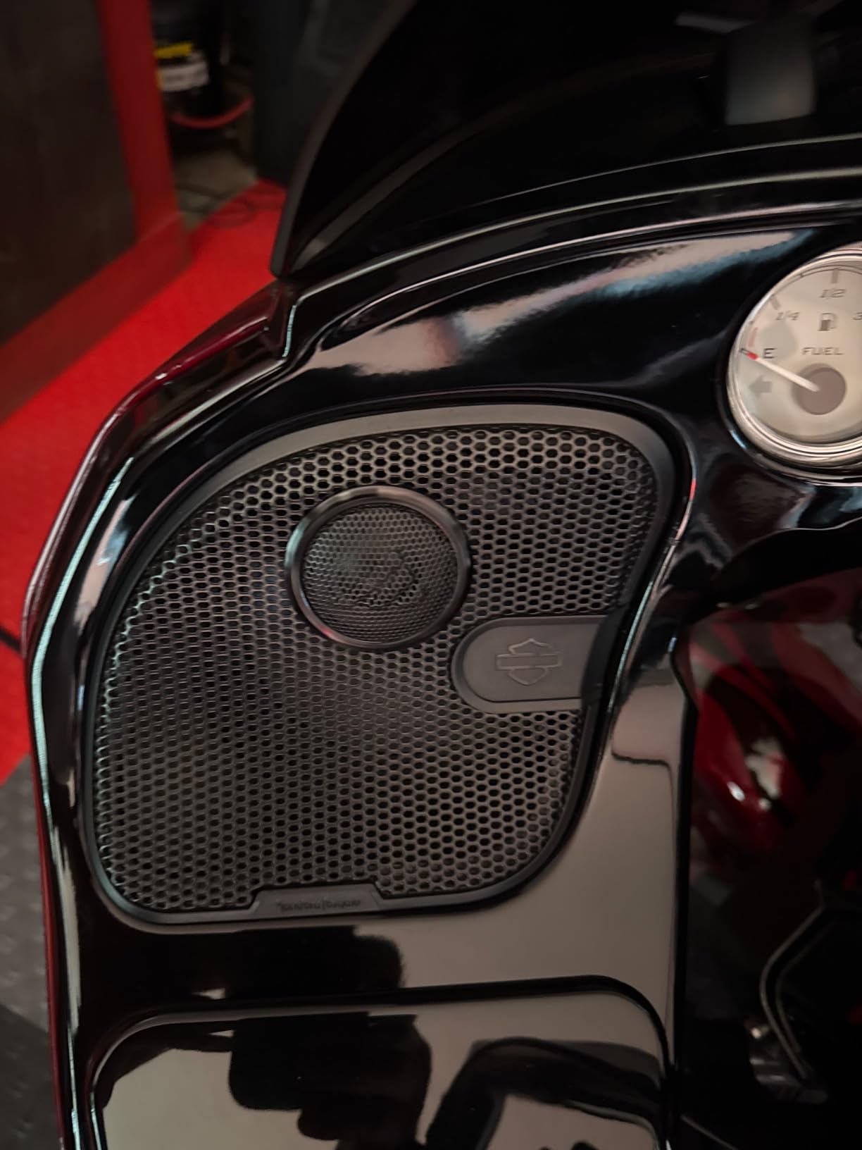 PRV AUDIO Soft Dome Tweeters 240 Watts 4 Ohm TW150SD-4 with Built-in Crossover, 32 mm Silk Dome, Neodymium Magnet for Car Audio and Motorcycle Systems Easy Flush Mount (Pair) customer photo 1