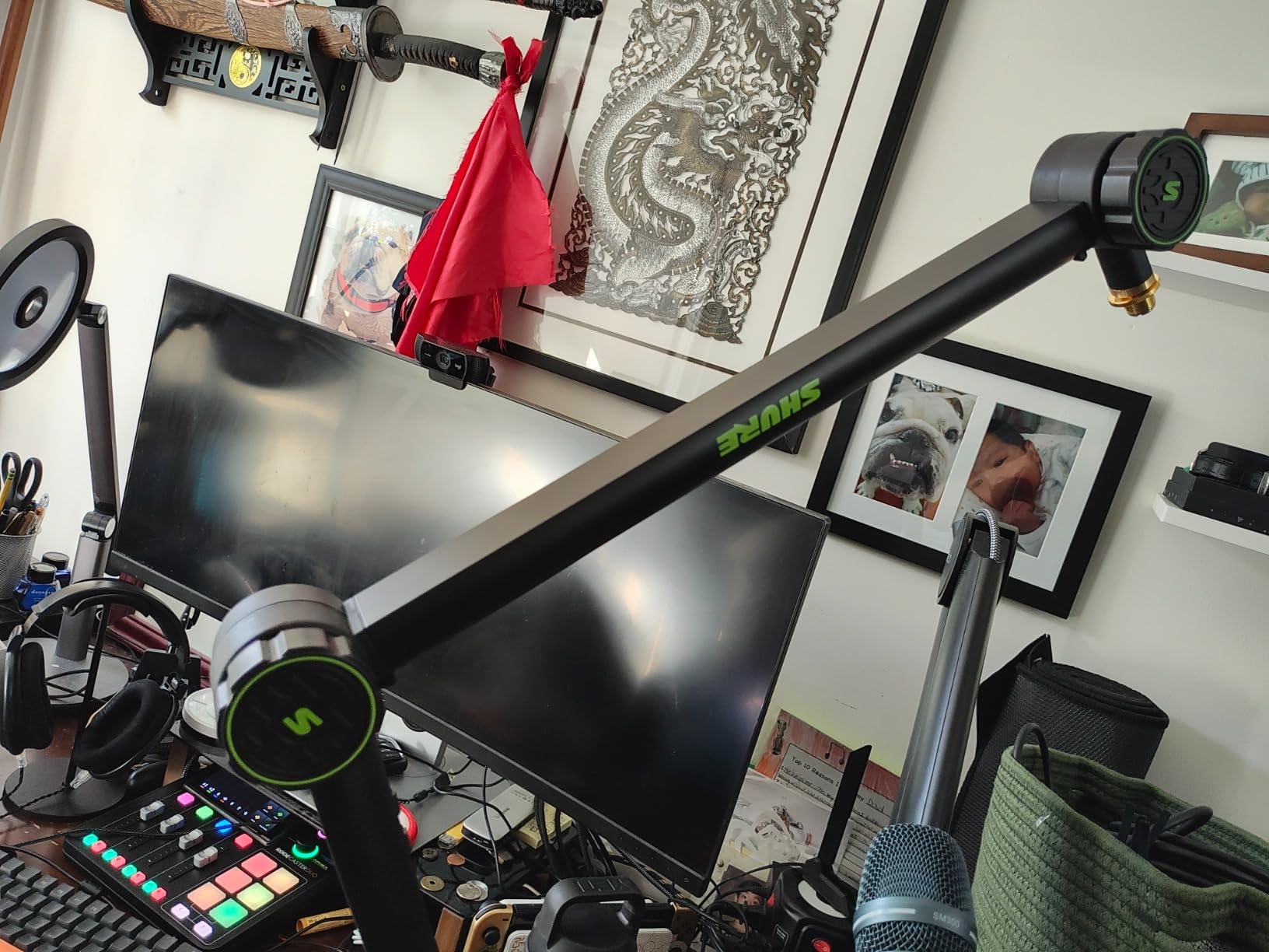 Shure by Gator Deluxe Broadcast Desktop Mic Boom Arm (SH-BROADCAST1) | Fully adjustable with a quiet 360-degree arm for podcasts and streaming. Compatible with MV7 & SM7B customer photo 2