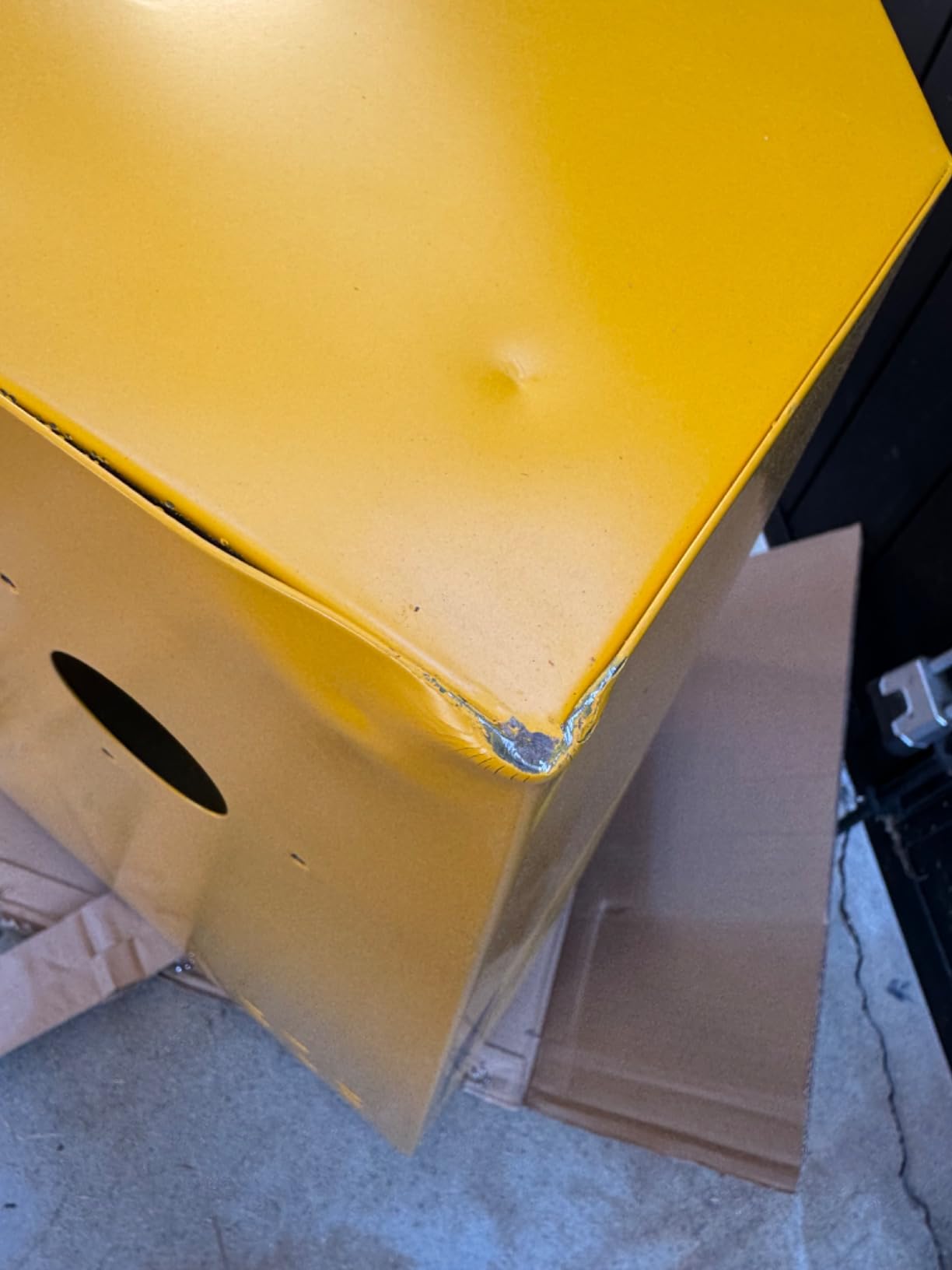 DEWALT Abrasive Blast Cabinet, Standalone or Benchtop (DXCM009-0370) | Sand Blasting Cabinet, 20 CFM @ 90 PSI, Max Pressure 125 PSI customer photo 2