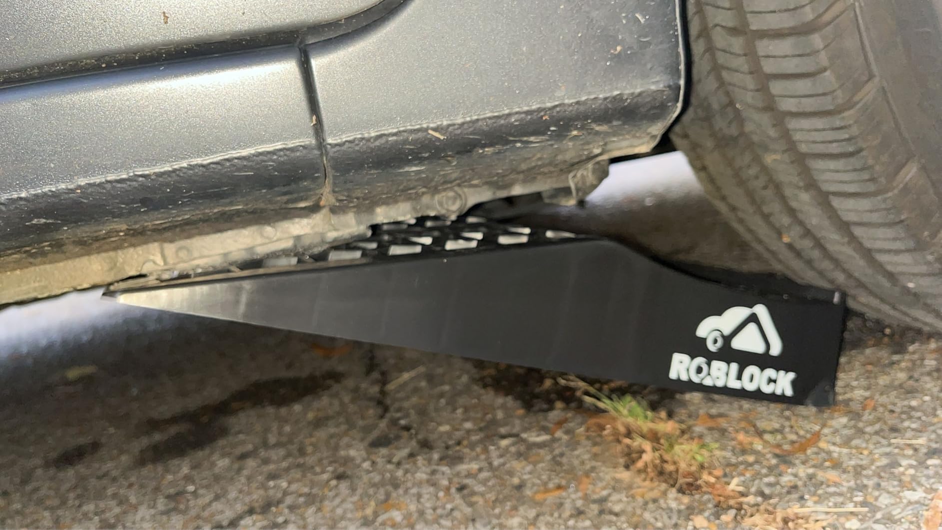 ROBLOCK Heavy Duty Low Profile Car Ramps for Oil Changes, 8.07