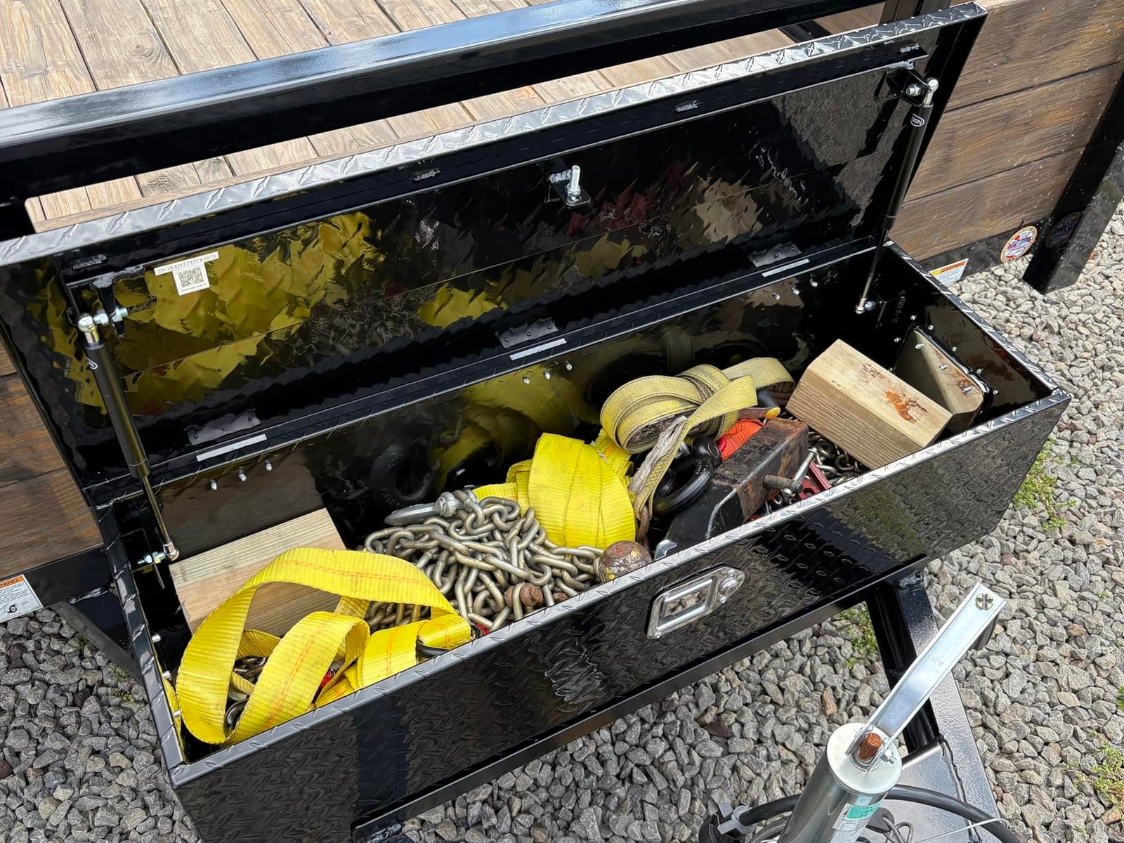 VEVOR Heavy Duty Aluminum Truck Bed Tool Box, Diamond Plate Tool Box with Side Handle and Lock Keys, Storage Tool Box Chest Box Organizer for Pickup, Truck Bed, RV, Trailer, 39