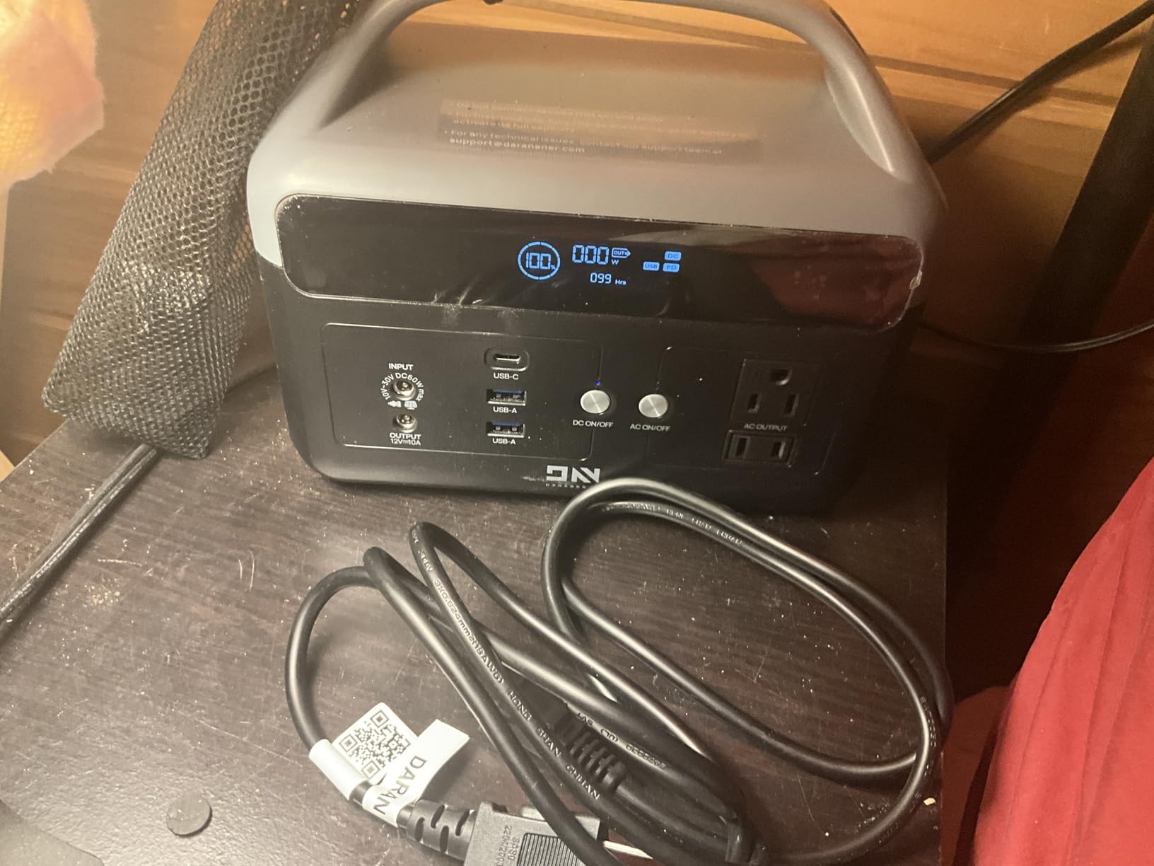 DaranEner Portable Power Station, 192Wh LiFePO4 Battery Backup Solar Generator with w/2 300W (Peak 600W) AC Outlets, USB-C PD 60W Fast Charge, Power Bank for Camping, Outdoor, Home,Emergency customer photo 1