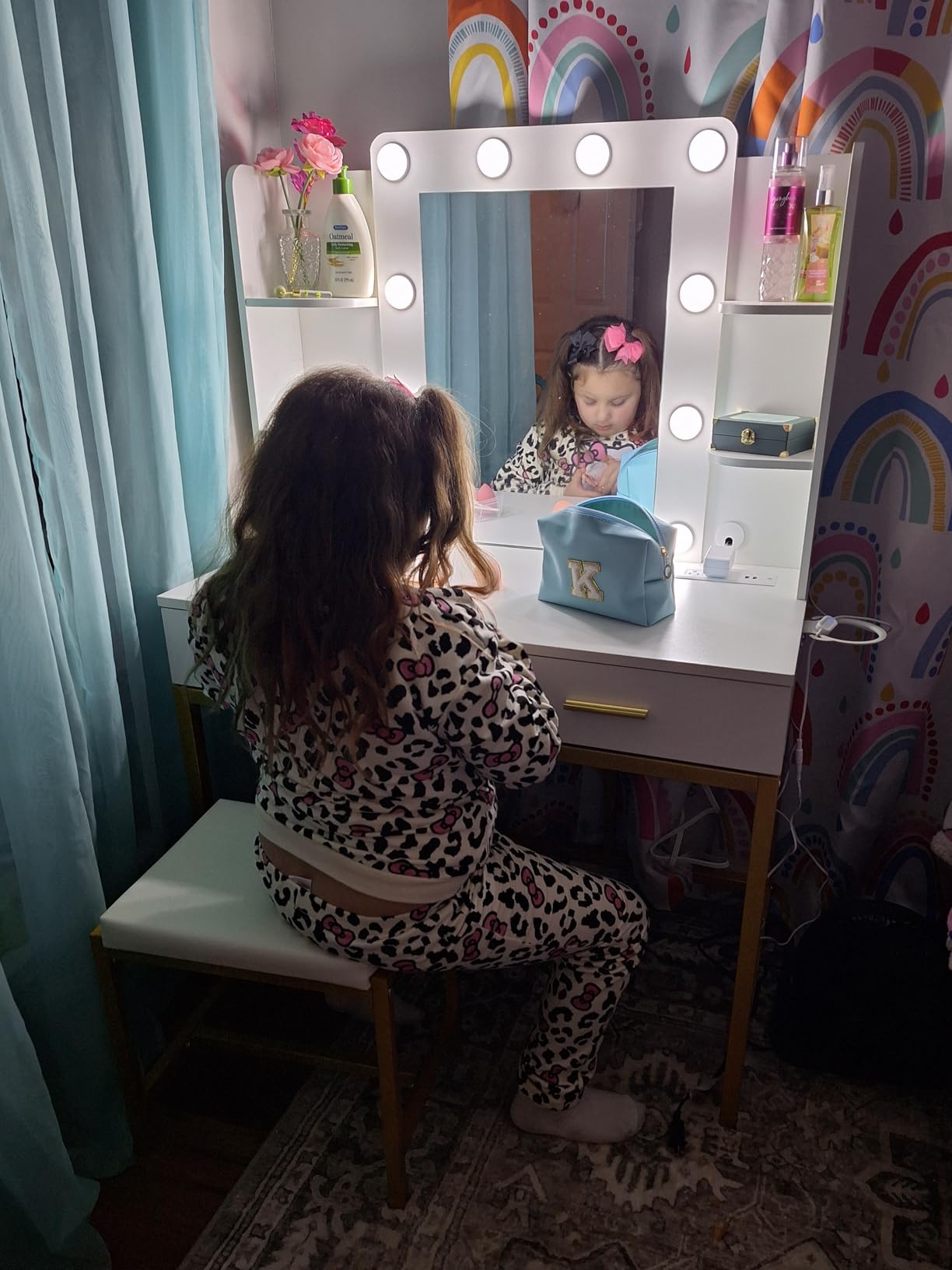 Vabches White Makeup Vanity Desk with Lighted Mirror & Charging Station | 2 Large Drawers,Vanity Mirror 3 Lighting Color Adjustable,Cushioned Stool,Storage Drawers and Shelves customer photo 2