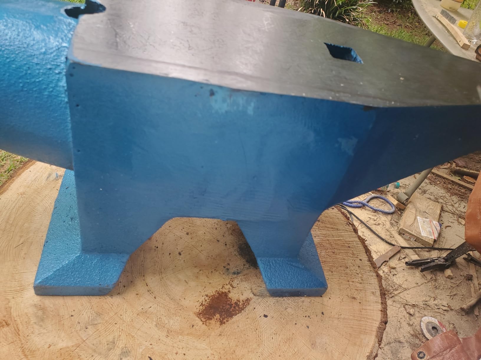 VEVOR Cast Steel Anvil, 132 Lbs/60kg Single Horn Anvil, High Hardness Rugged Round Horn Anvil Blacksmith, with Large Countertop and Stable Base, for Bending and Shaping customer photo 1