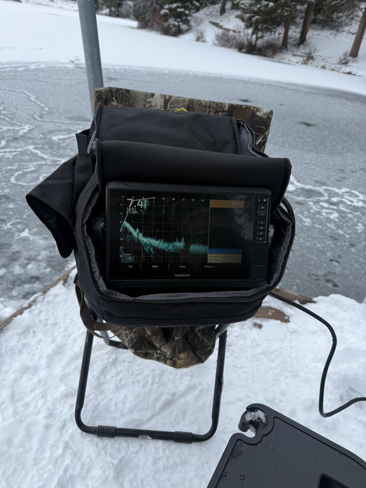 Garmin LiveScope™ Plus Lithium-ion Ice Fishing Bundle customer photo 1