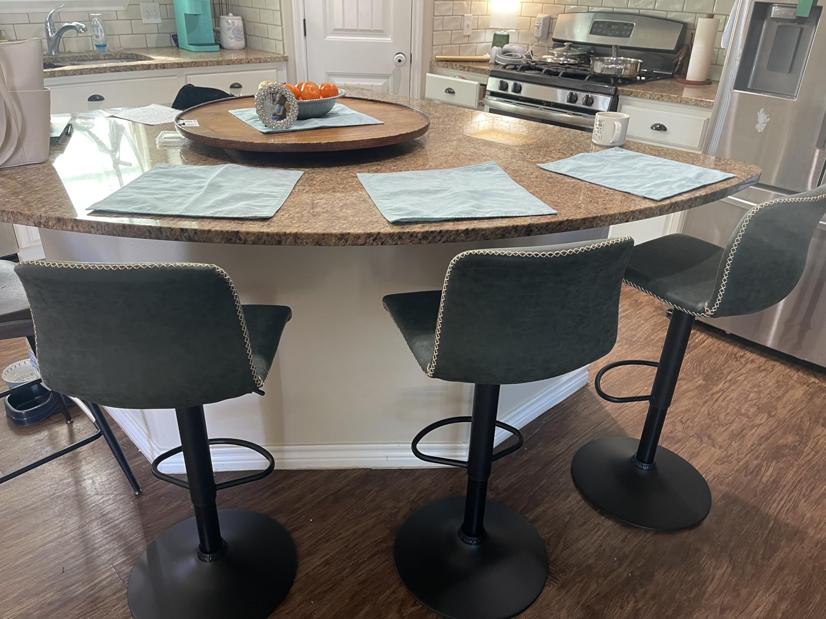 HeuGah Modern Bar Stools Set of 4, Adjustable Swivel Kitchen Barstools customer photo 2