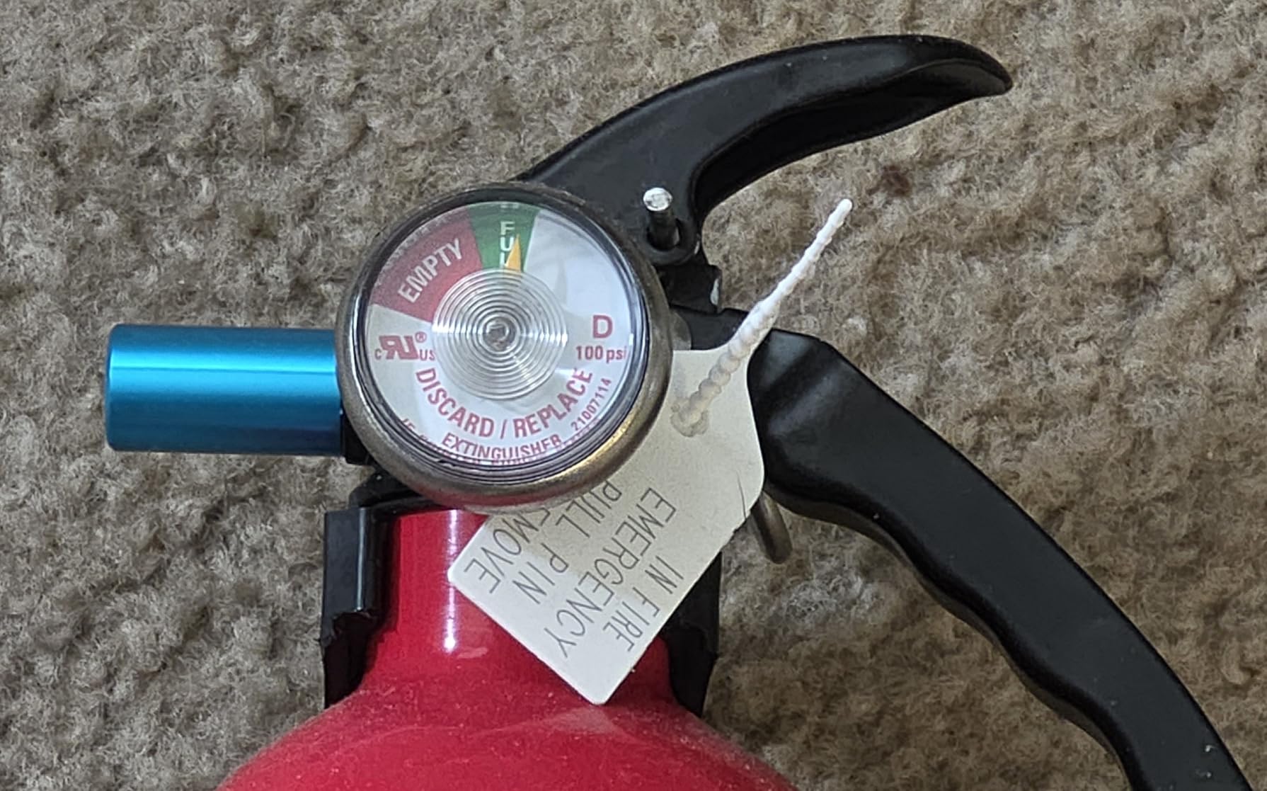 Kidde Basic 5 Fire Extinguisher for Home, 5-B:C, FA5G customer photo 1