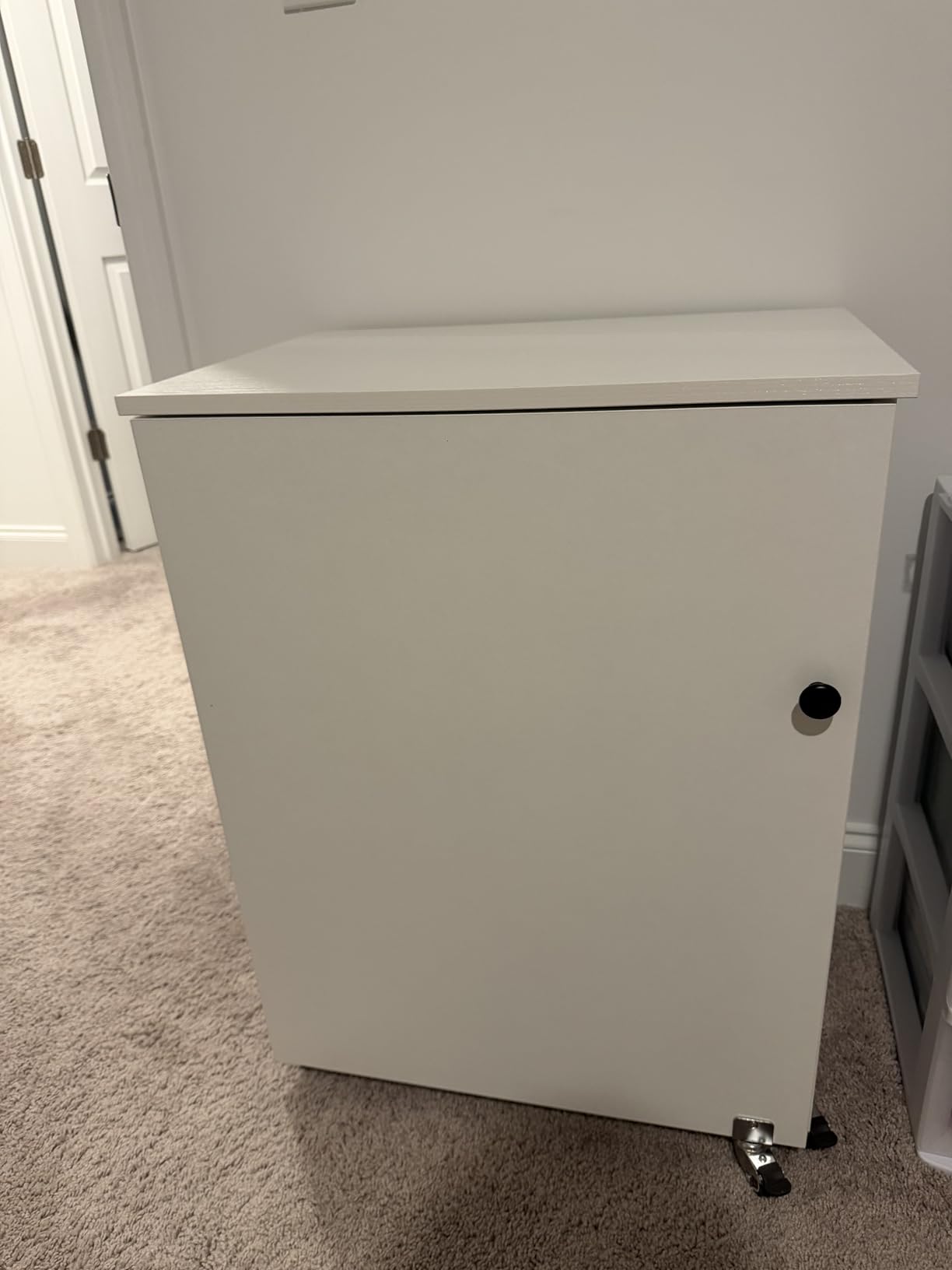 COSTWAY Folding Sewing Table, Craft Cabinet w/Lockable Wheels, Natural customer photo 2