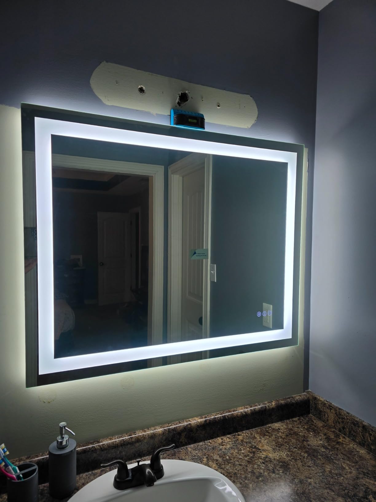 USHOWER 40x32 Inch LED Bathroom Mirror for Over Sink customer photo 2