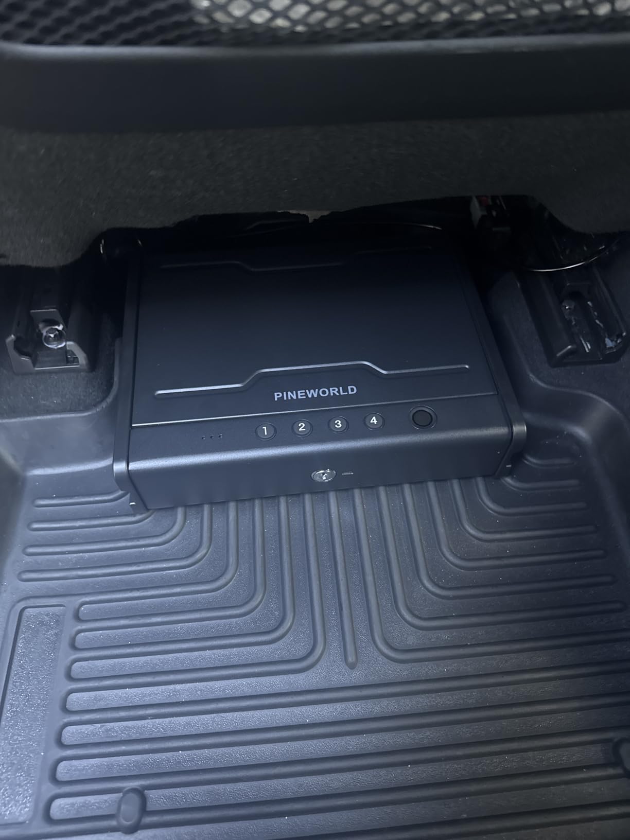 PINEWORLD Biometric Fingerprint Handgun Safe with Raised Backlit Keypad&Key customer photo 1