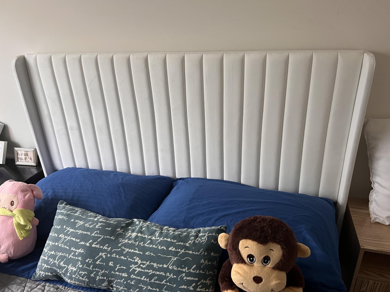 SHA CERLIN Full Size Velvet Bed Frame, Tufted Wingback Headboard, White customer photo 2