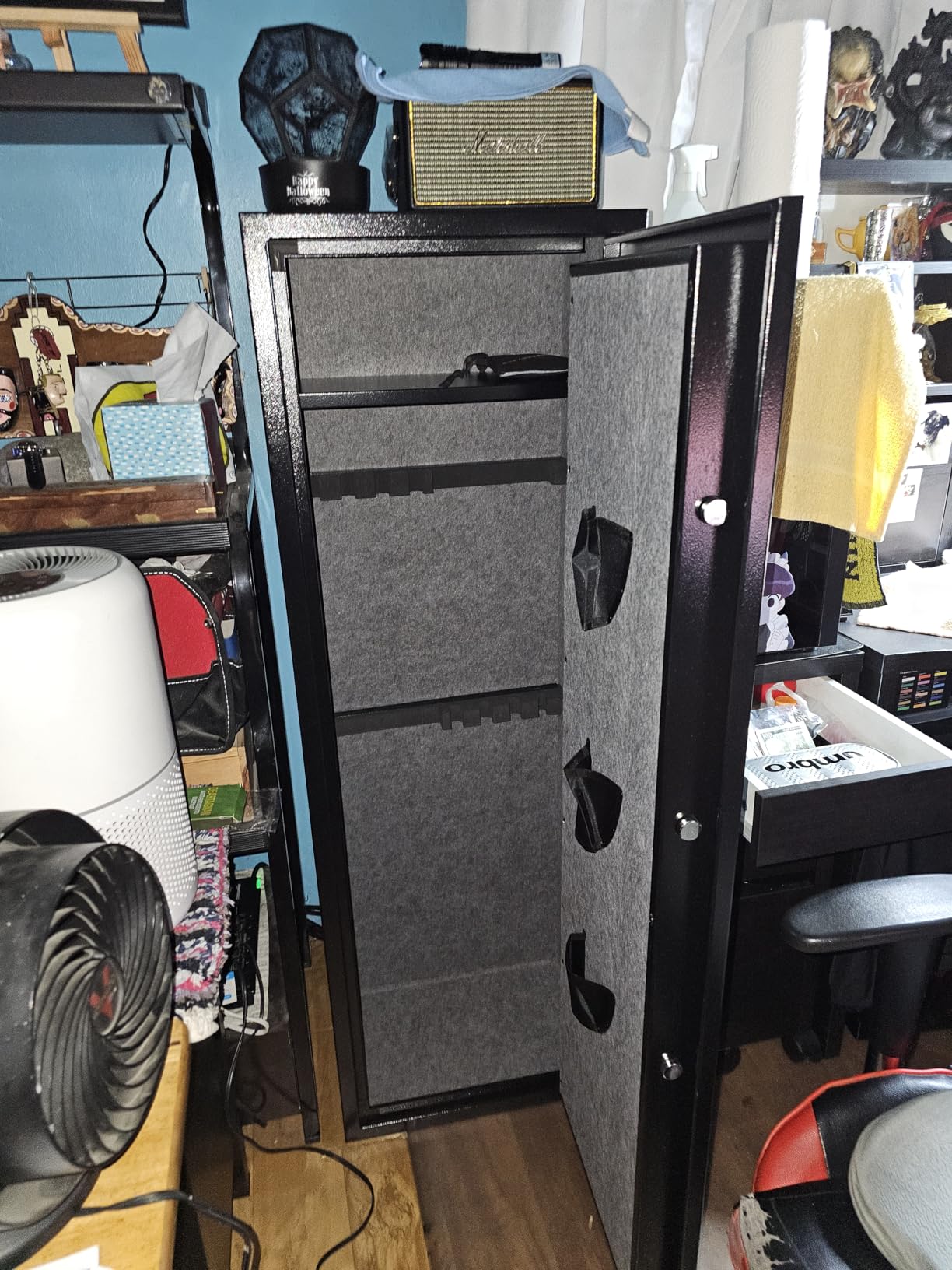 EMAXEE 8-15 Biometric Gun Safe Rifle, Large Gun Safes for Home Rifle and Pistols with Upgraded Panel and LED Light, Quick Access Fingerprint Gun Cabinet with Removable Shelf (No Assembly Required) customer photo 1