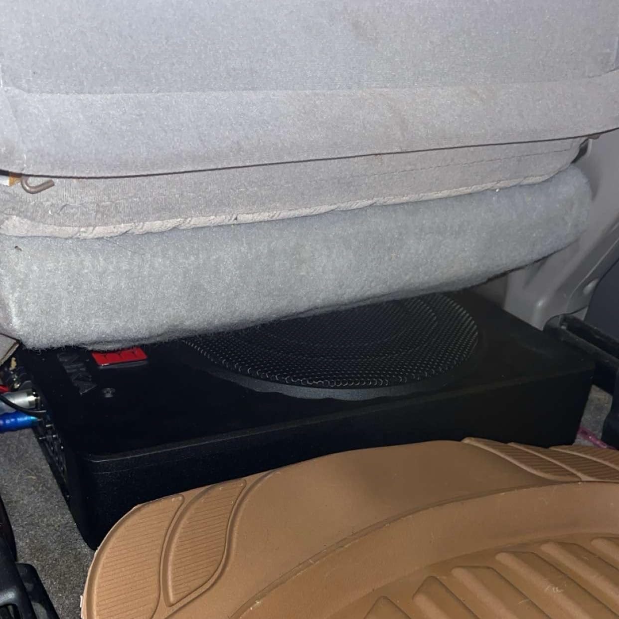 H YANKA SODA-10ASW 480W Max Power(120W RMS) 10 Inch Compact Underseat Car Subwoofer with Built-in Amp, Slim Powered Subwoofer for Car/Truck/Jeep Audio customer photo 2