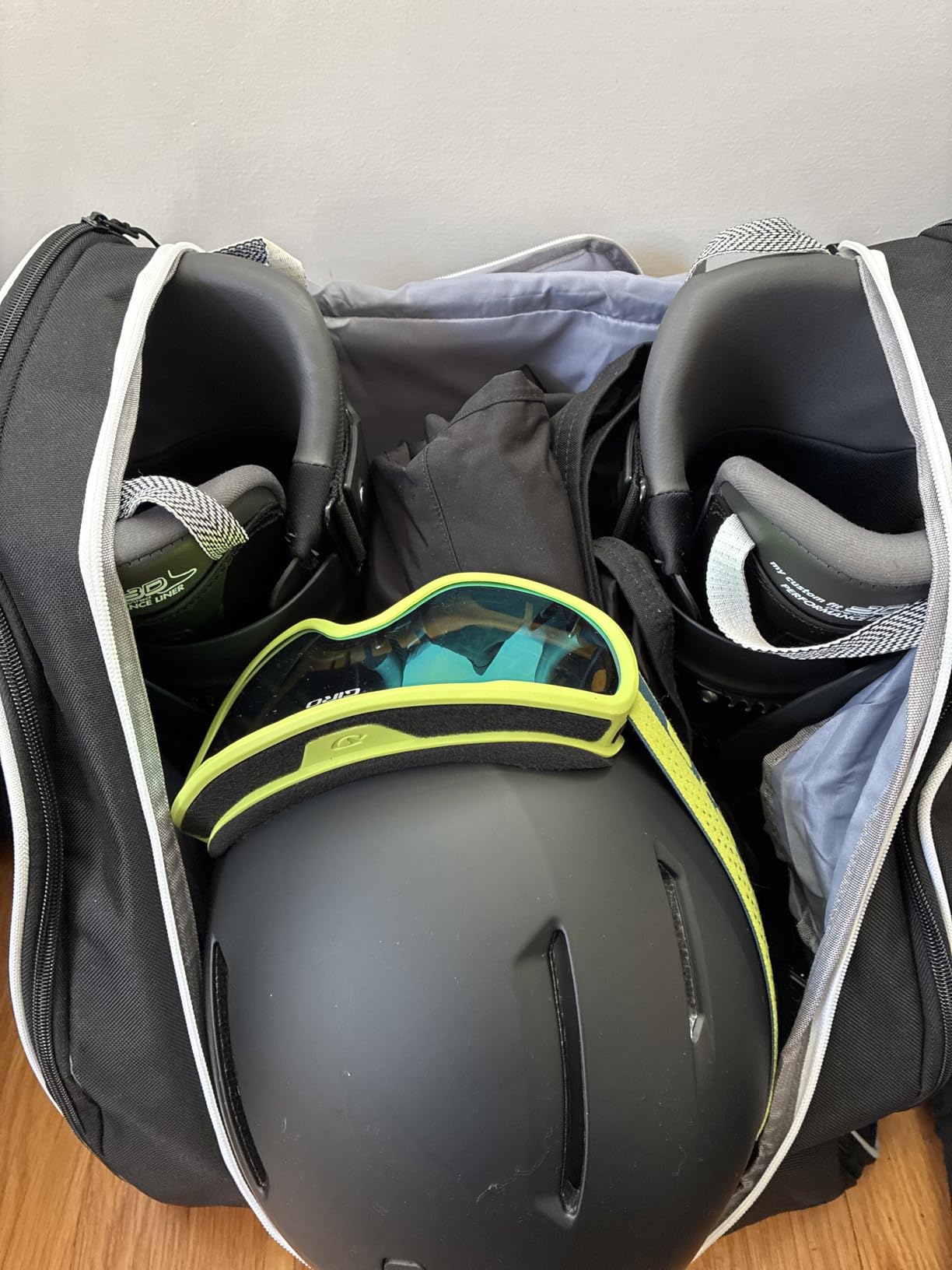 GoHimal Ski Bag & Boot Bag Combo, Padded Ski Carrier customer photo 1