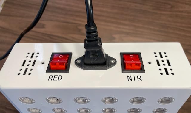 VEVOR Red Light Therapy for Body Face, 60 Dual-Chip LEDs, Red 660nm & Near Infrared 850nm Combo, High Power Light Therapy Panel for Recovery, Pain Relief, Wound Healing, Skin Health, 80W customer photo 2