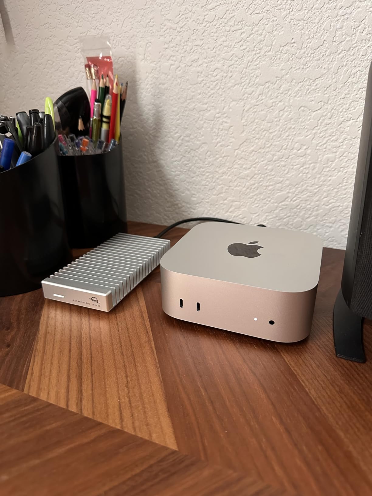 OWC Express 1M2 1TB USB4 40Gb/s Portable NVMe SSD Storage Solution | Up To 3151MB/s - Bus-Powered - USB4/Thunderbolt/USB-C Compatible - Solid Aluminum Protects/Cools customer photo 2