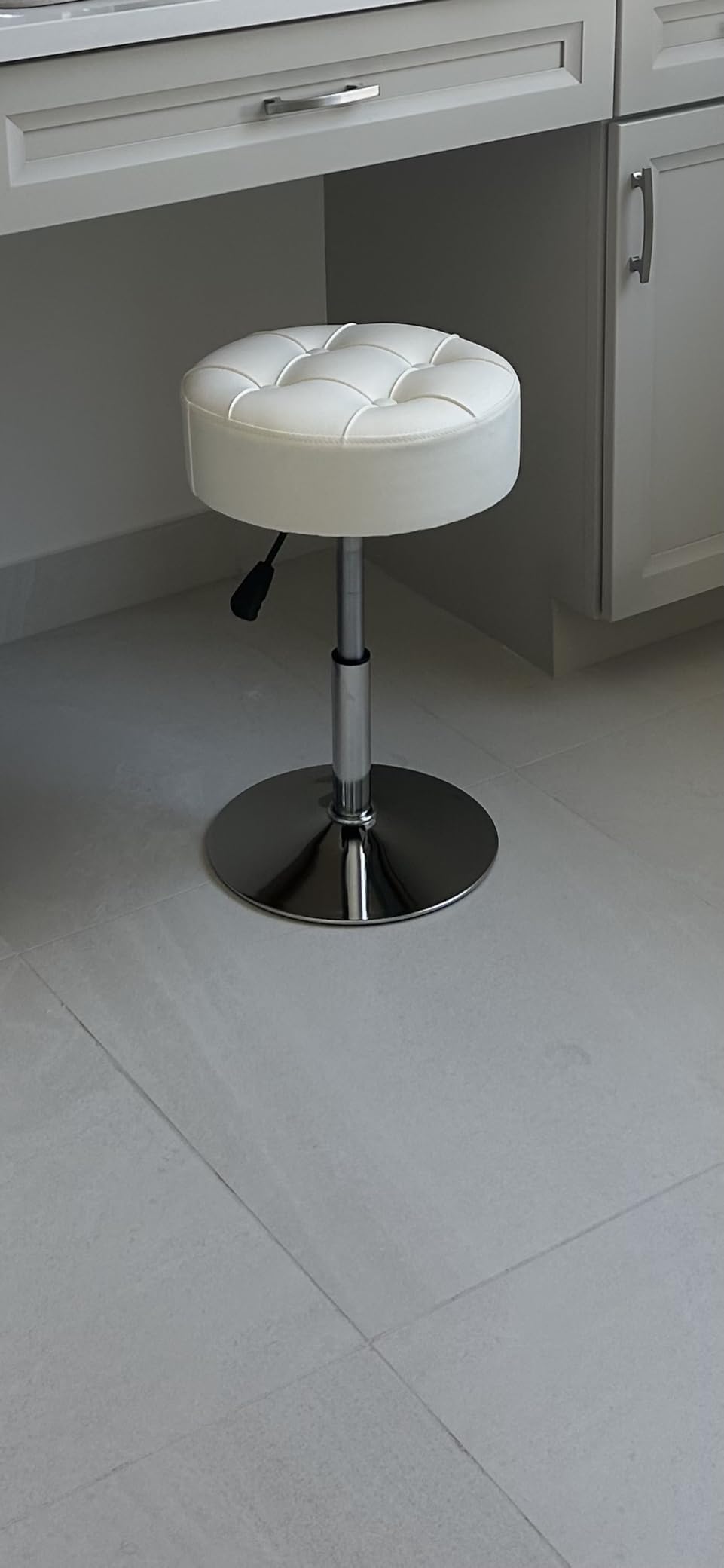 Adjustable Vanity Stool with High-Density Non-Sagging Foam & Metal Base customer photo 2