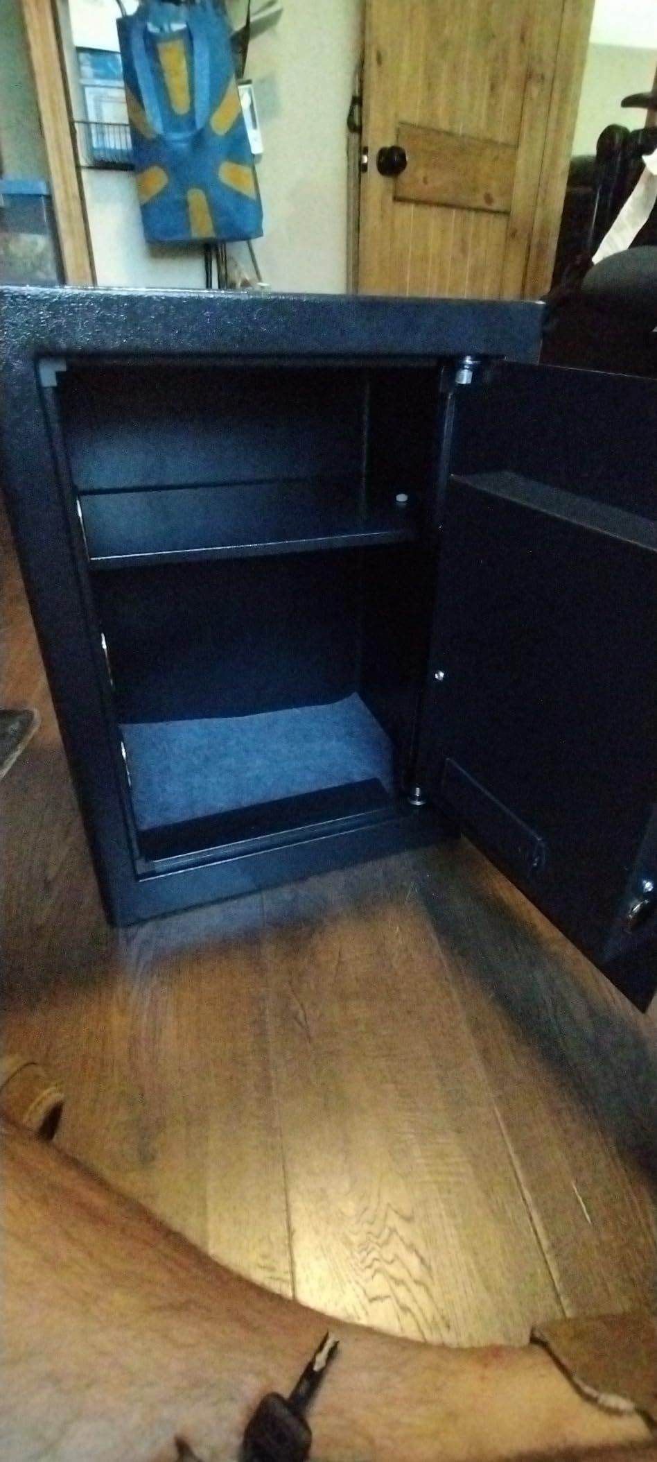 Mitlvge 23.62'' Tall Extra Large Home Safe Box, Safe with Fireproof Waterproof Document Bag, Digital Keypad and 3 Removable Steel Shelves, Security Box for Money Medicines Jewelry Valuables customer photo 1
