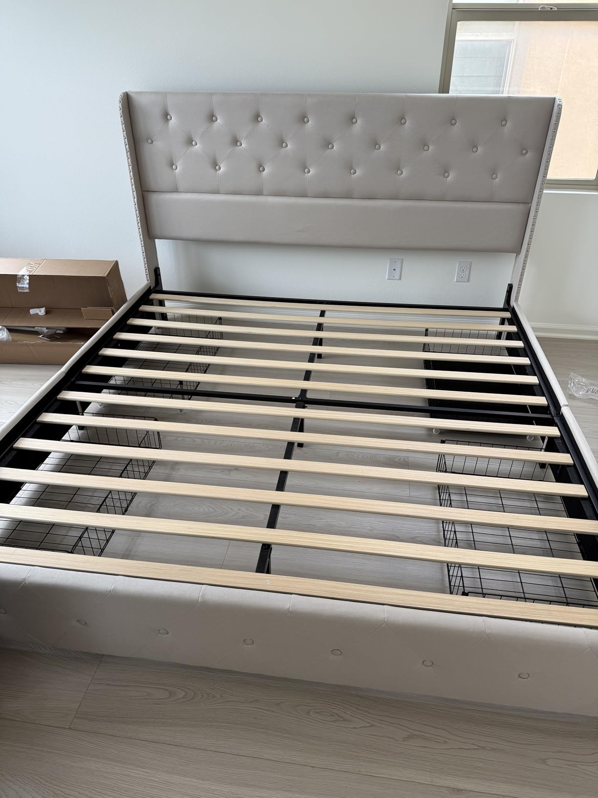 LARMACE Queen Size Bed Frame with 4 Storage Drawers and 47.2