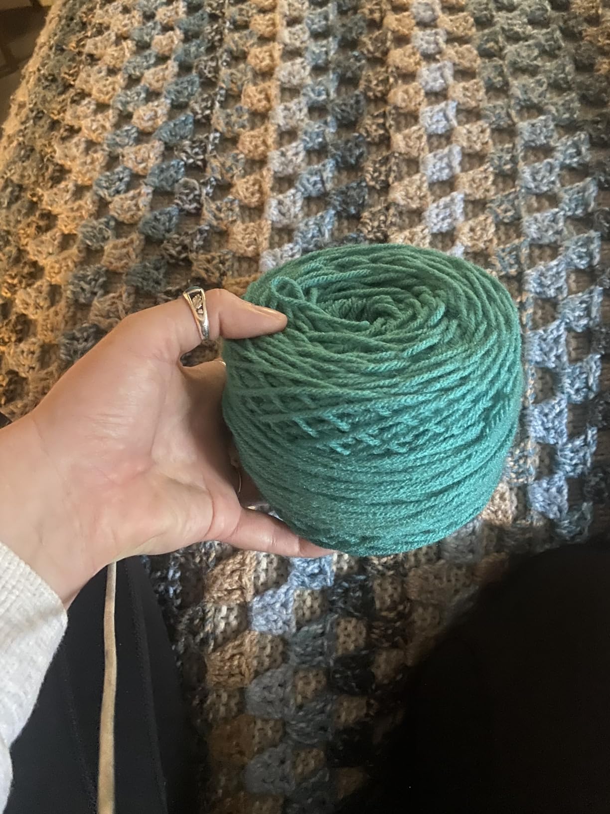SPEENSUN 3.5 OZ Yarn Ball Winder, Low Noise Spinner for Crocheting, Grey customer photo 2