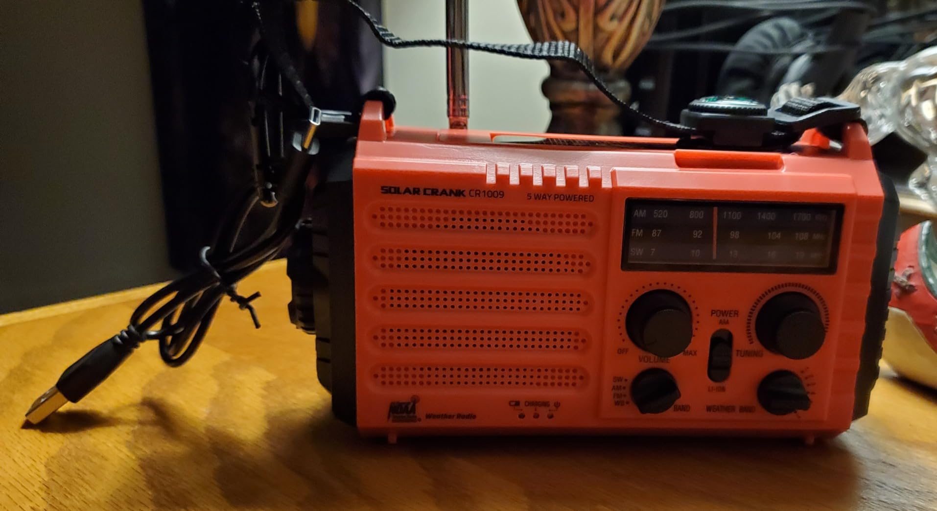 NOAA Emergency Weather Radio with Auto Alert, Solar Hand Crank, 12000mAh customer photo 2