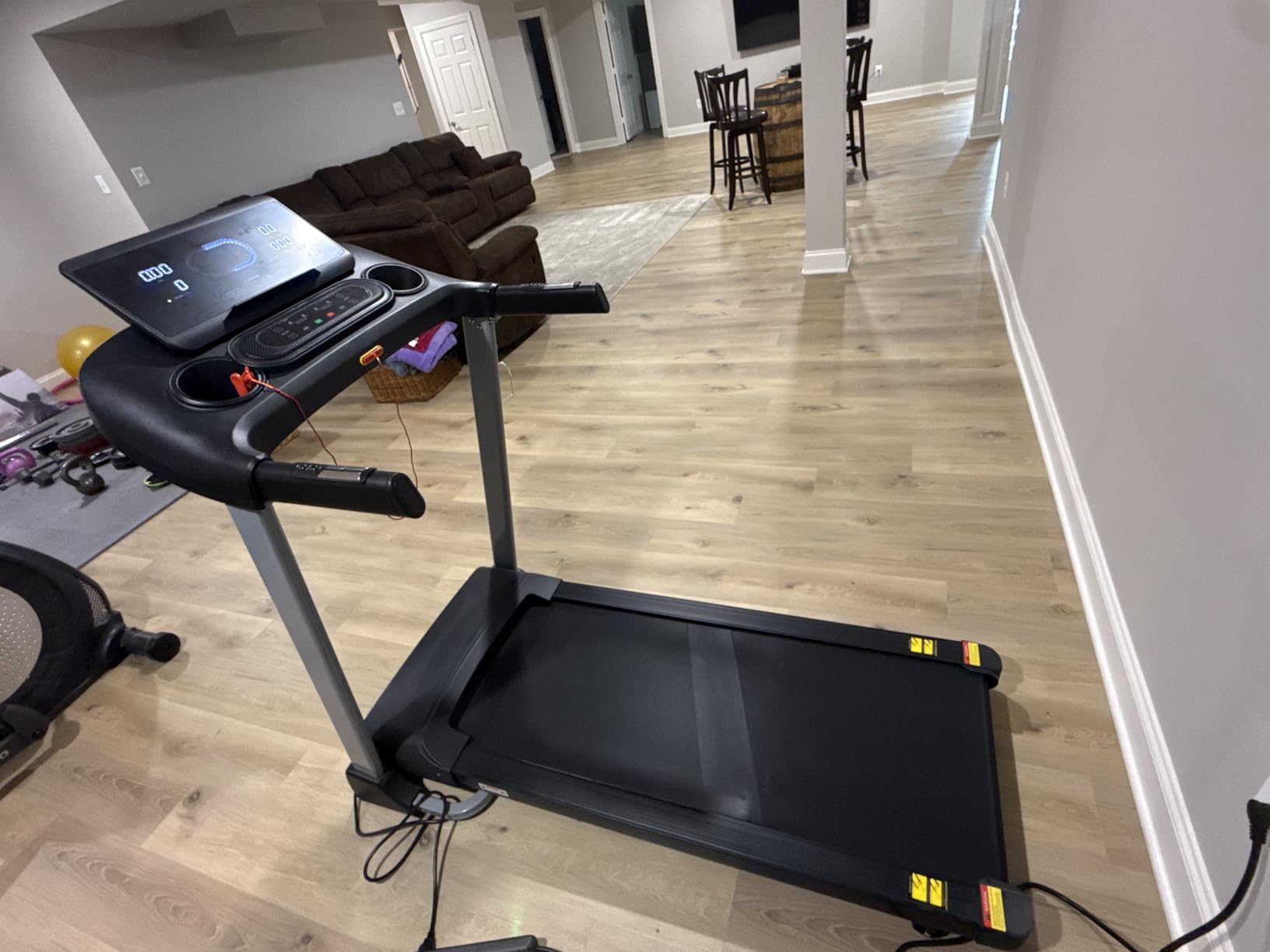 HUAGEED Treadmills for Home, 18% Auto Incline, Heavy Duty 400LBS Capacity | Quiet 3.5 HP Motor; 36 Workout Programs; Extra-Wide Running Belt; Walking & Running Exercise; Smart Bluetooth Connectivity customer photo 1