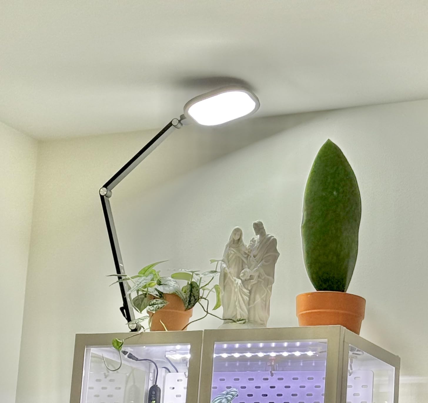 LitONES LED Desk Lamp for Home Office, Eye-Caring Diffused Desk Light | Professional Computer Light for Reading, Study, Craft & Video Calls, Metal Swing Arm Table Lamp with 30 Modes, Memory & Timer customer photo 1