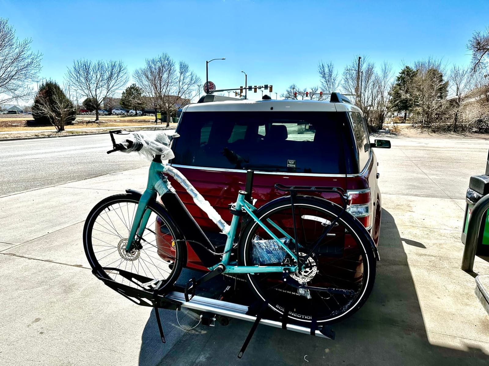 Young Hitch Mount Single Bike Rack with Ramp, 100 lbs Capacity | For Electric Bike, Bike Carrier for Truck, Trailer, RV, SUV customer photo 2