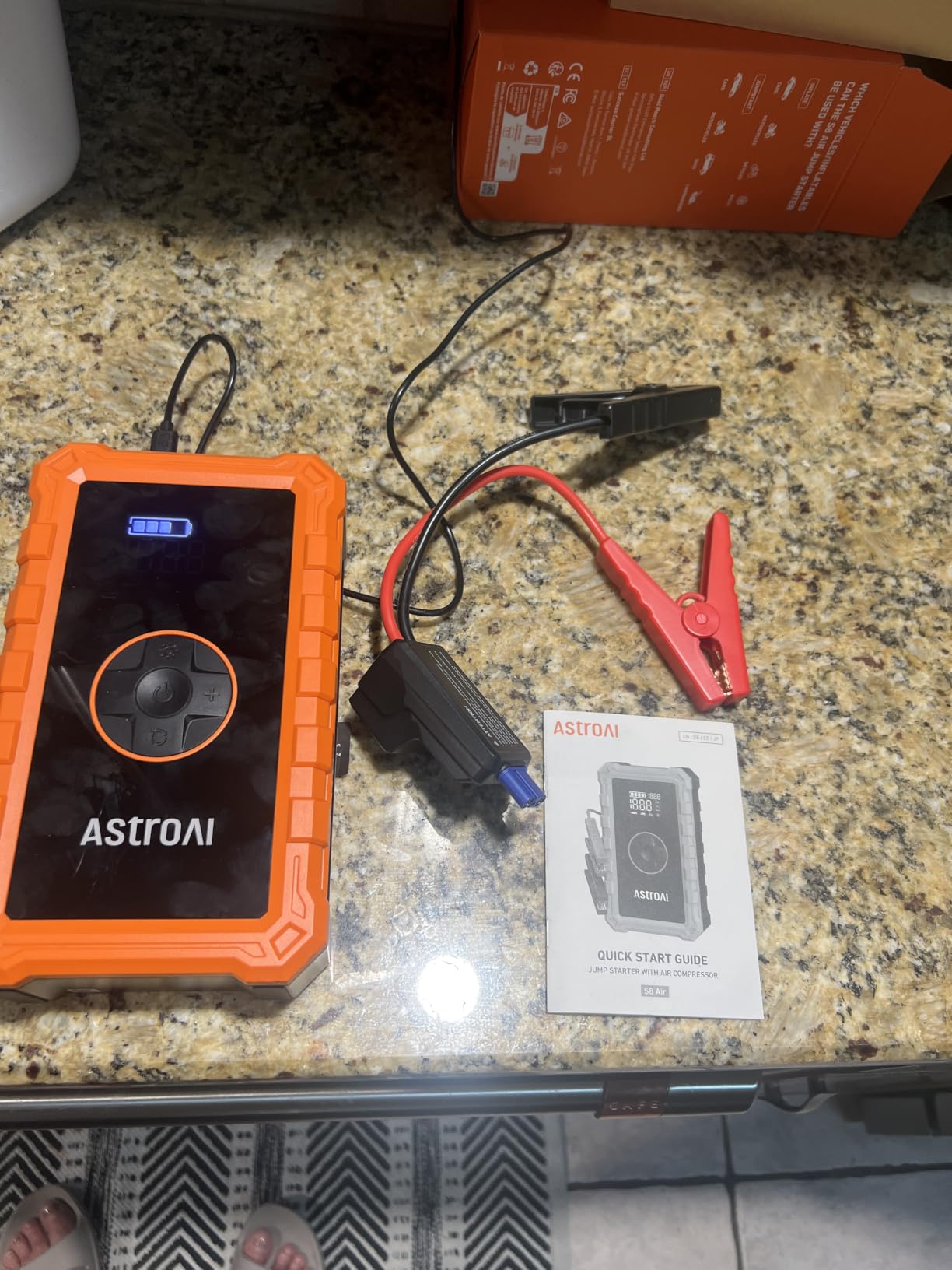 AstroAI S8 Air 3000A Jump Starter with Air Compressor, 12V Jump Box customer photo 2