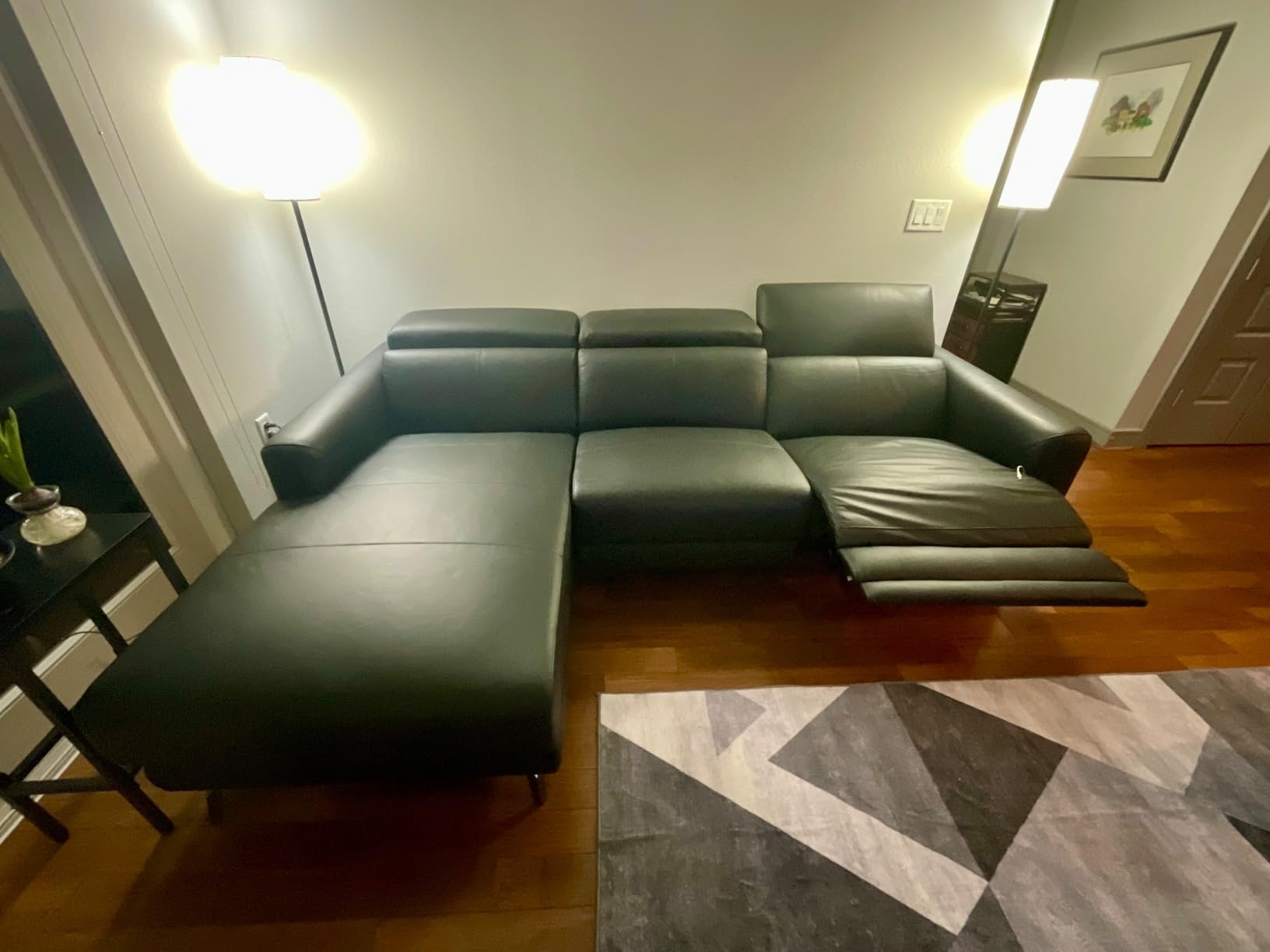Valencia Andria Left-Facing Sectional Leather Sofa 99.5