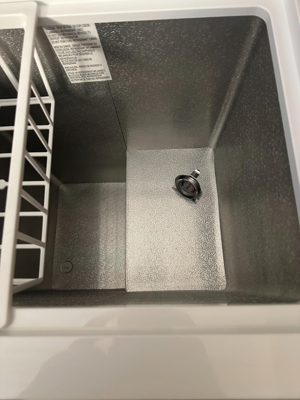 BLACK+DECKER 2.7 Cu. Ft. Compact Chest Freezer, BCFK276, White customer photo 2